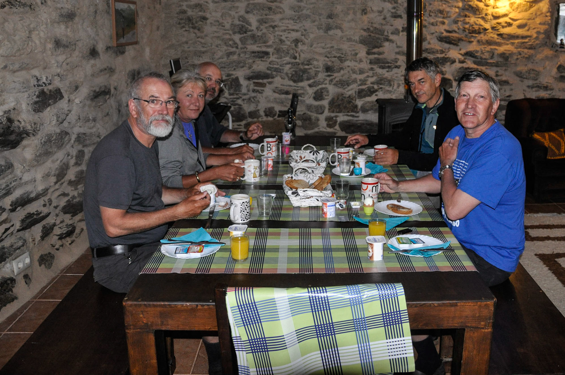 breakfast at the albergue