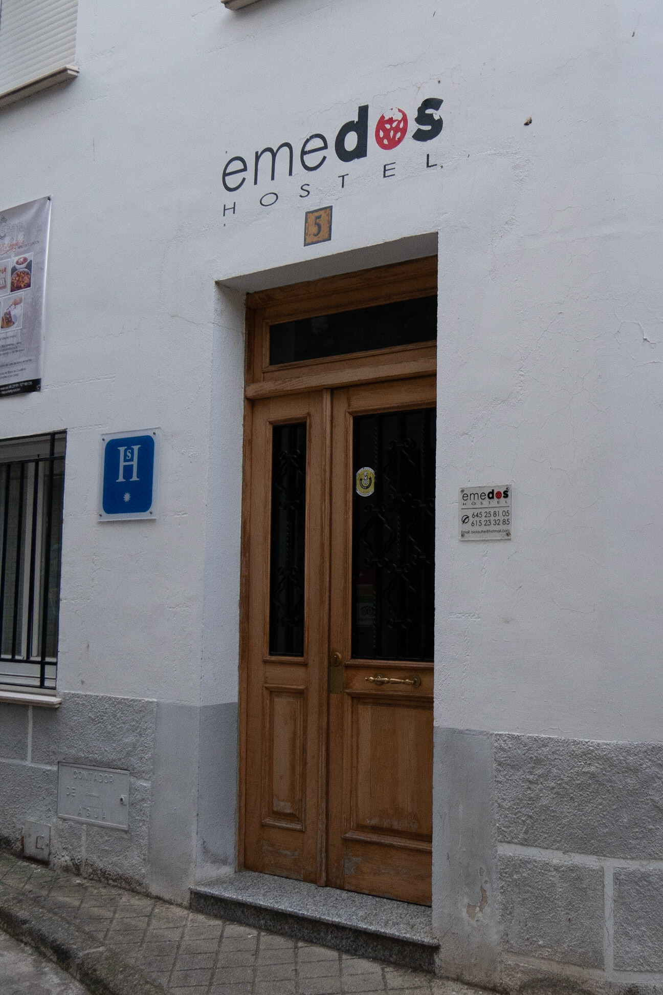 Emedos hostel