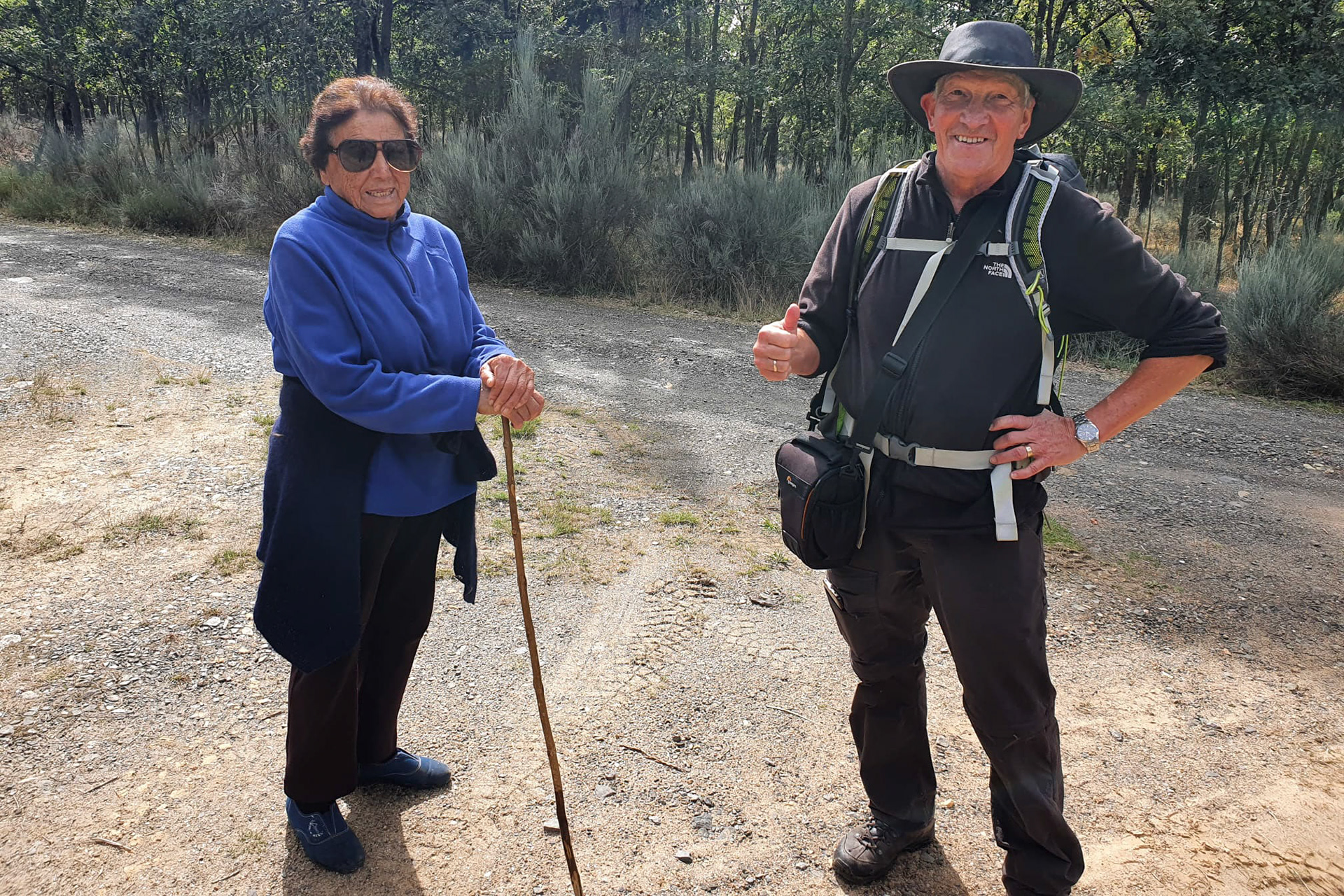 an old lady shows us were the camino is