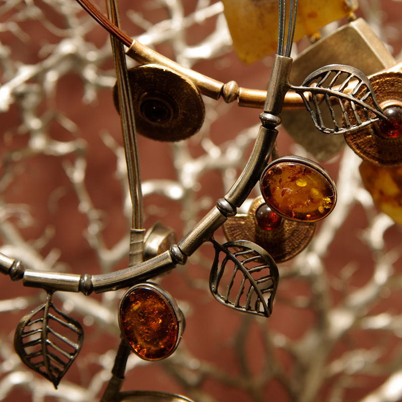 naszyjnik srebrny z bursztynem