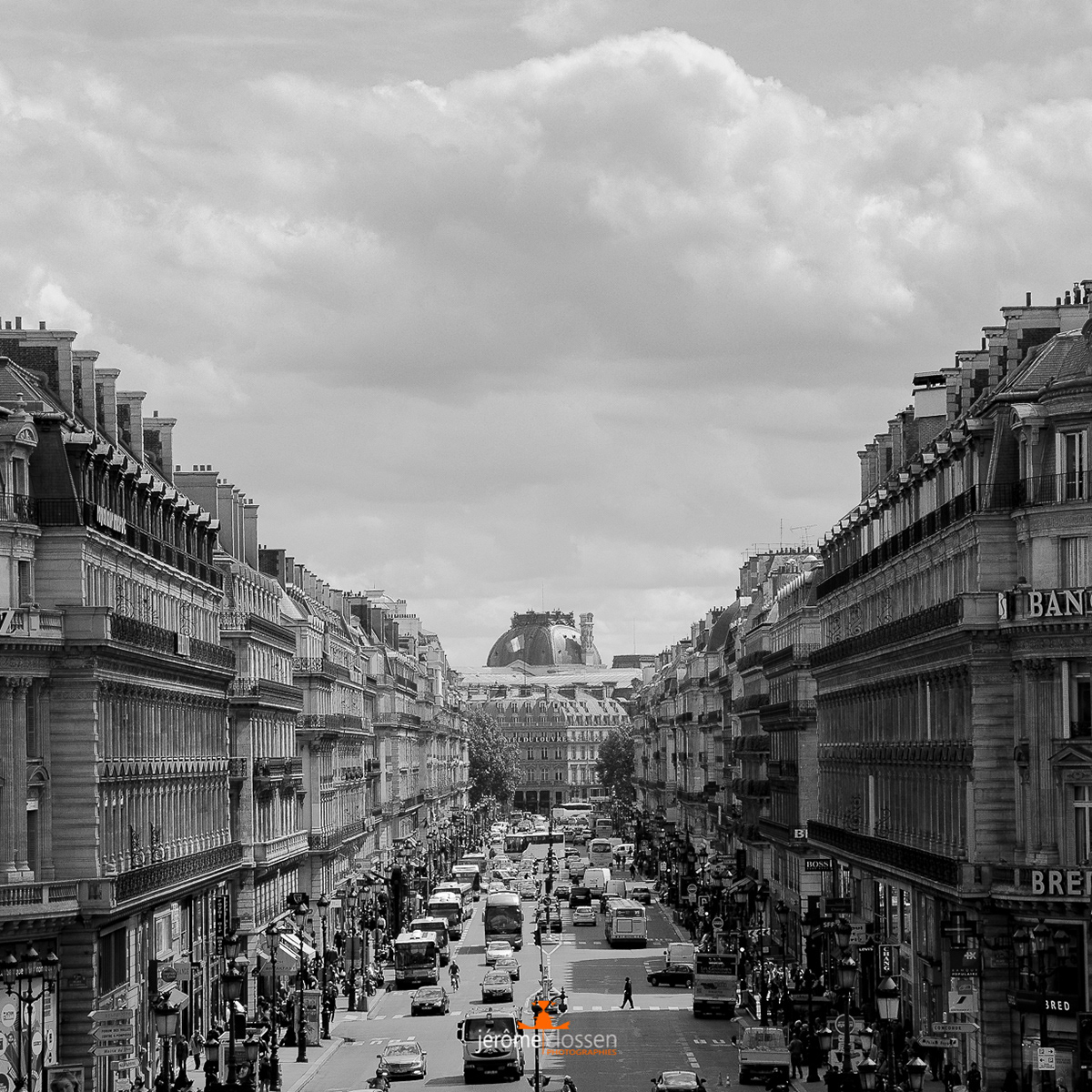 Paris / opéra / rue / noir et blanc
