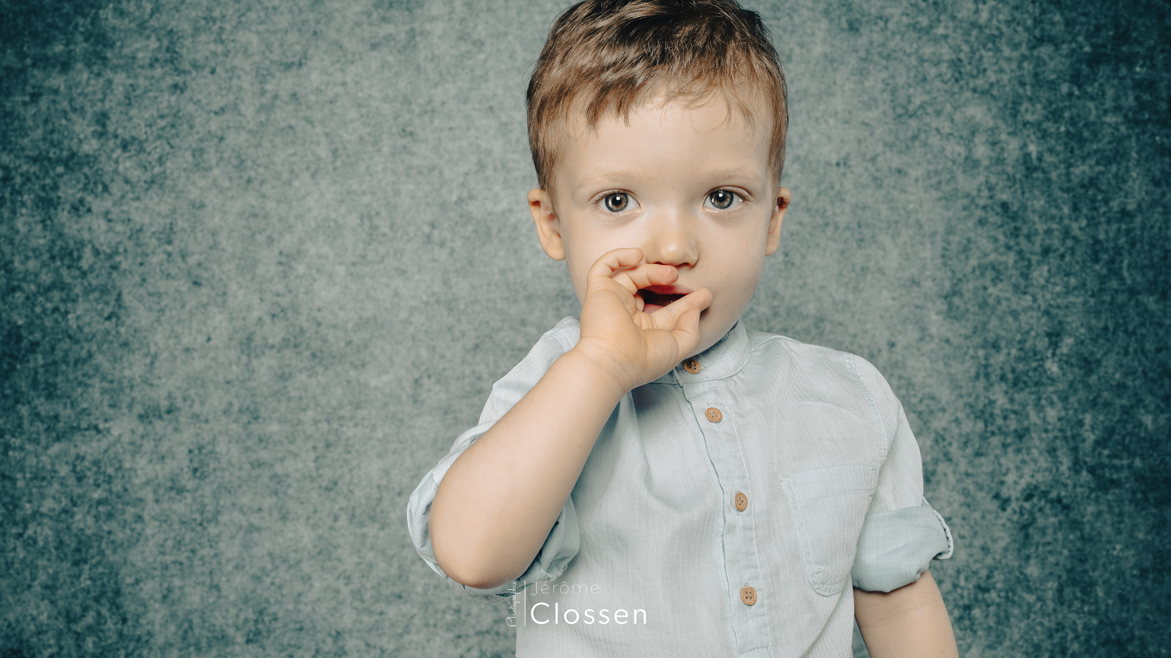 Portrait / enfant / regard / expression / Ardennes / France 