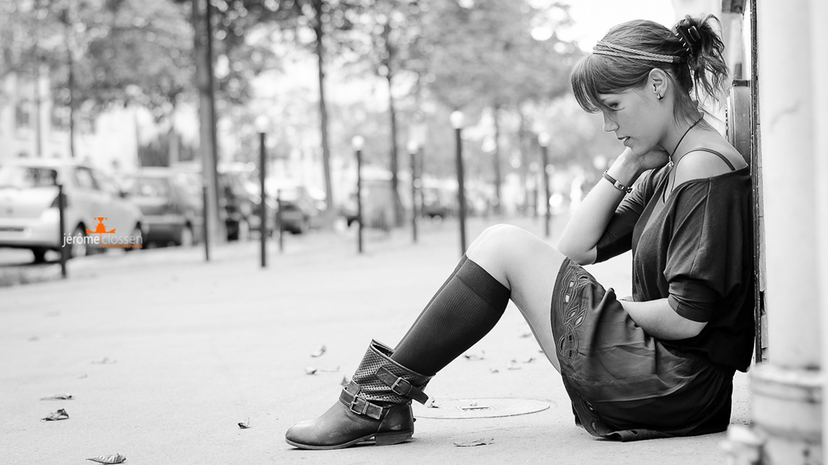 portrait / femme / ville  / paris / pensée / rue
