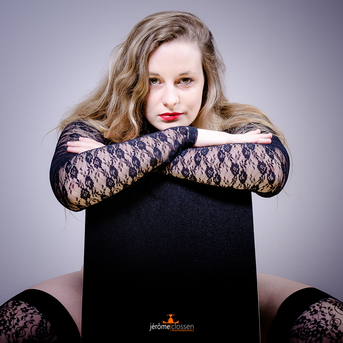 portrait / femme / studio / regard