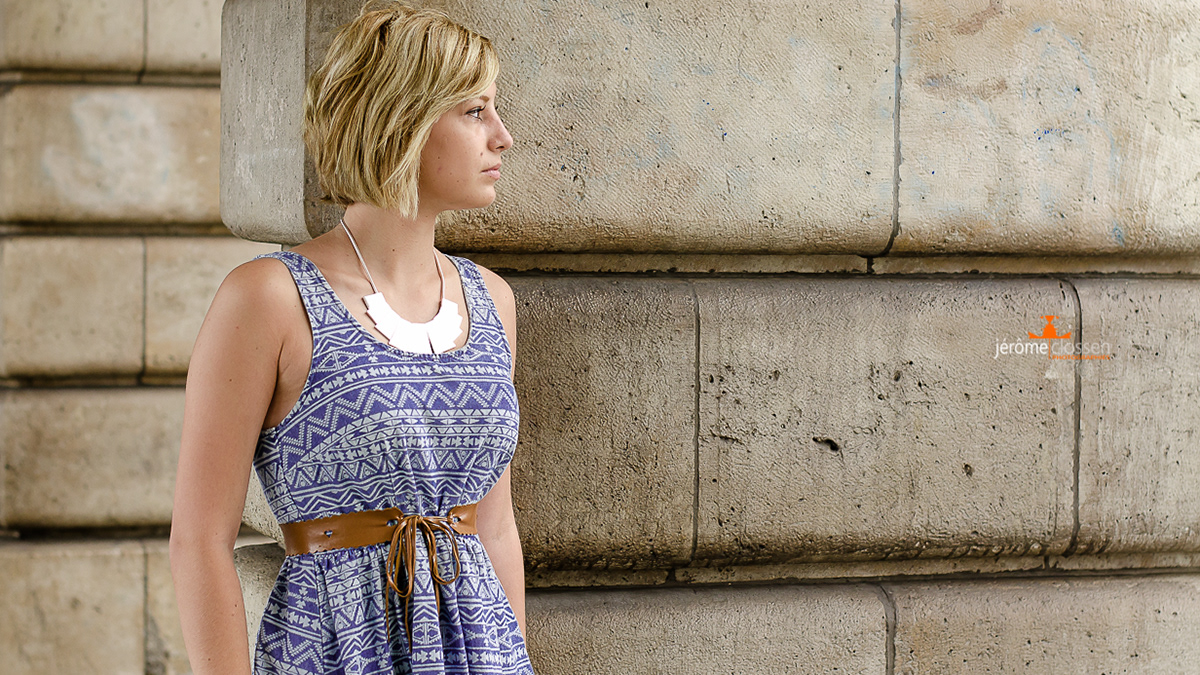 portrait / femme / ville / paris / regard