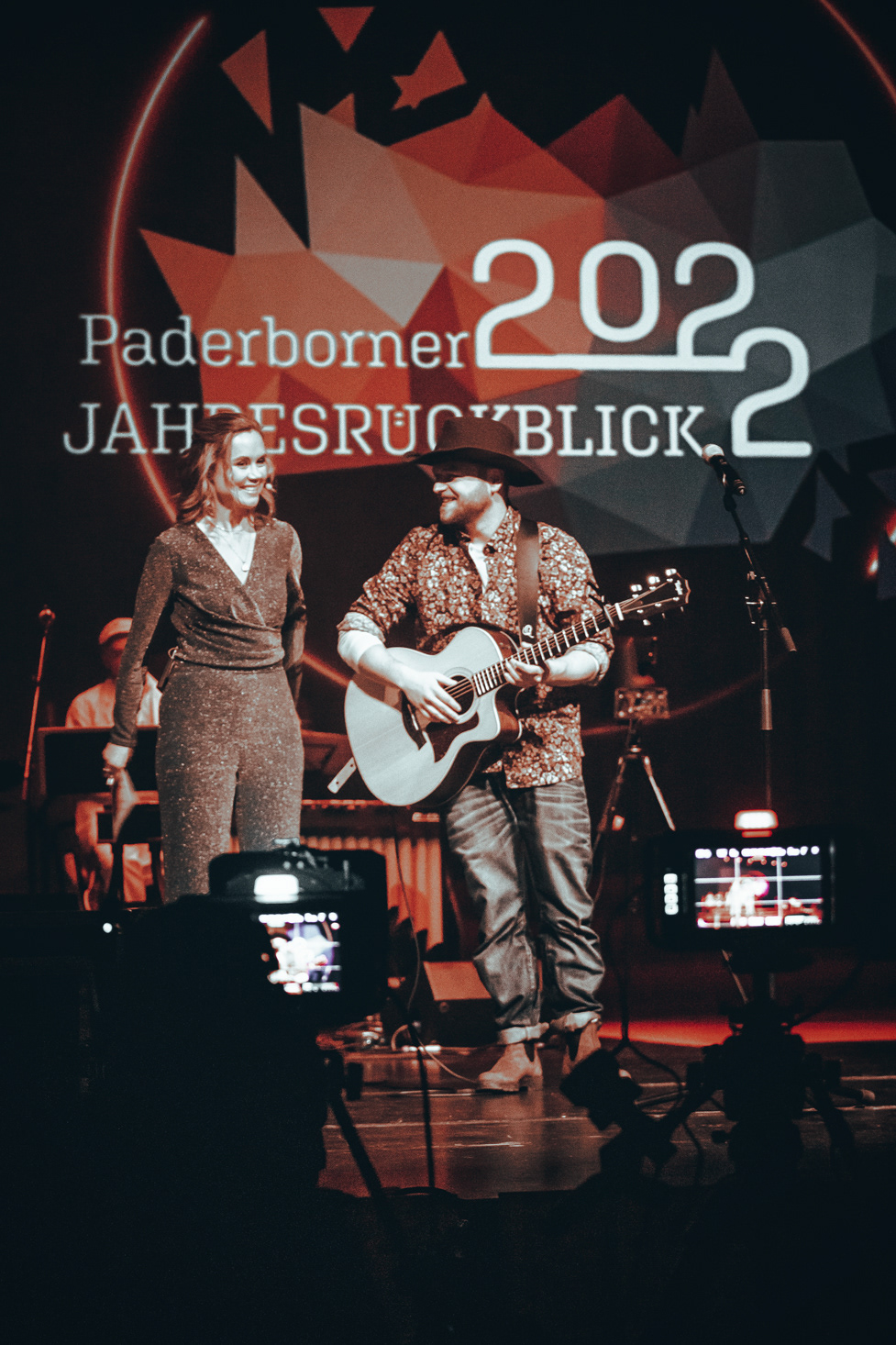 @Julia_Ures and @Tobias_Bader