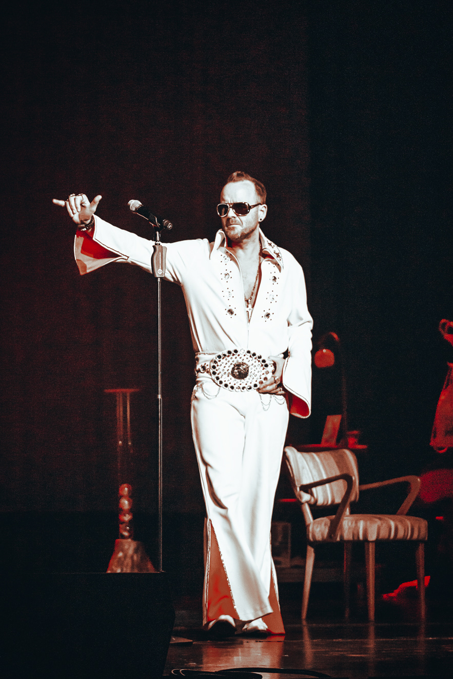 @Elvis aka @Carsten_Keber