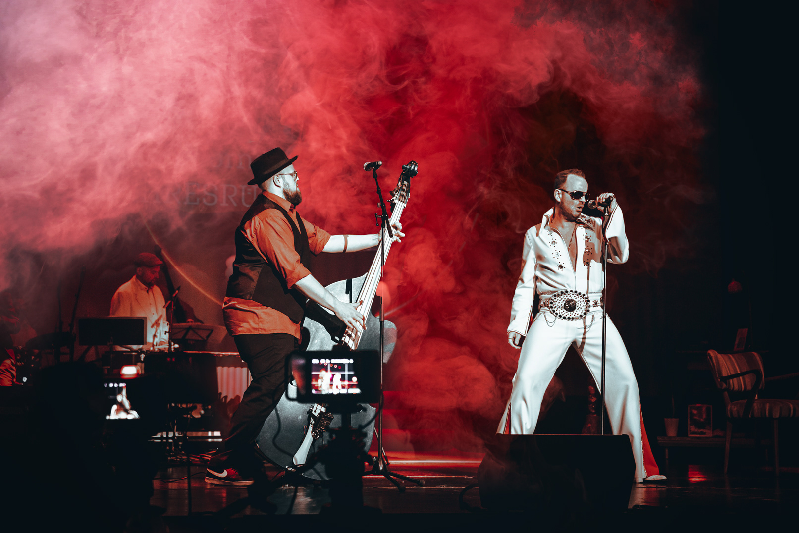 @Michael_Tucker and @Elvis aka @Carsten_Keber