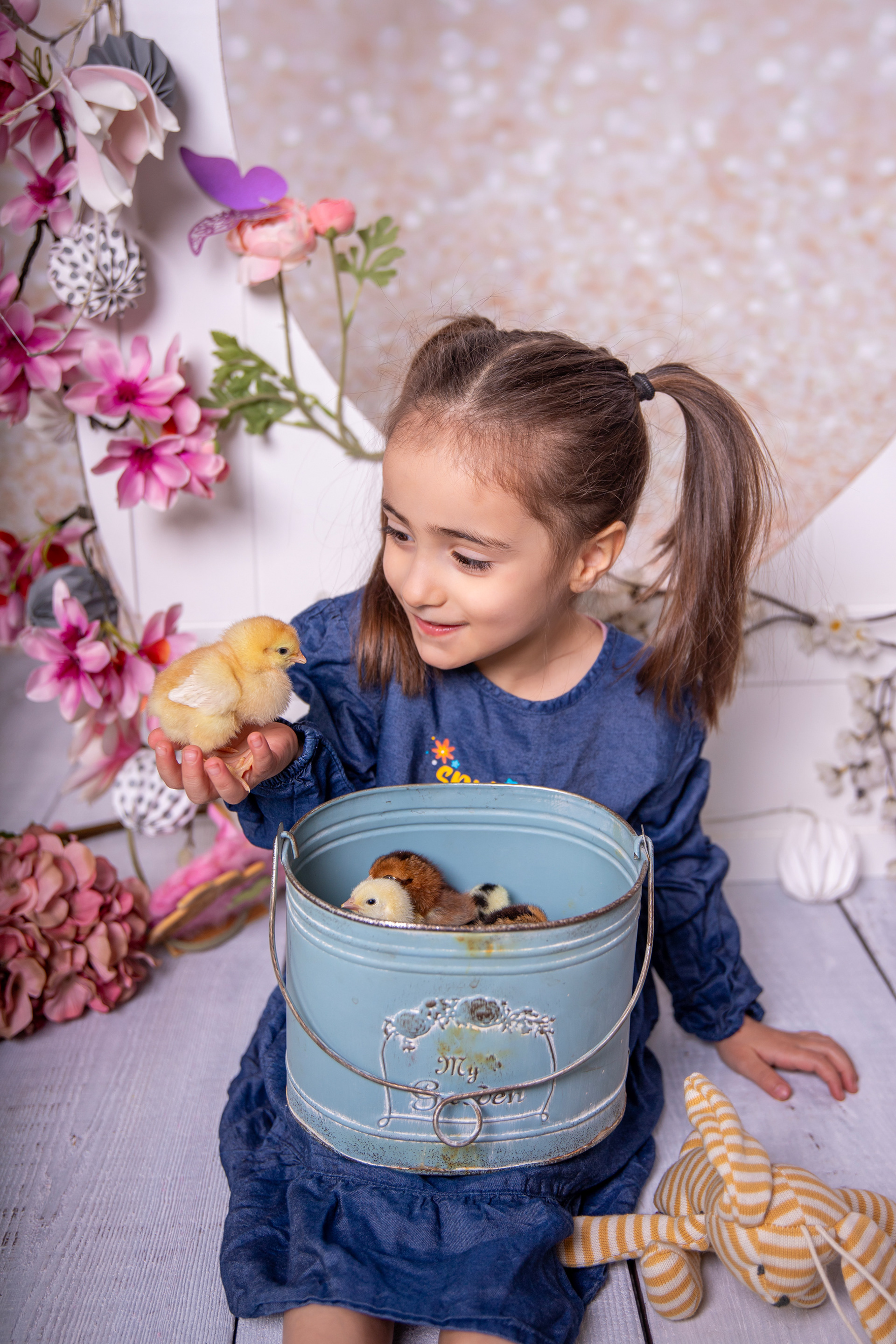 Simona with easter chicks 