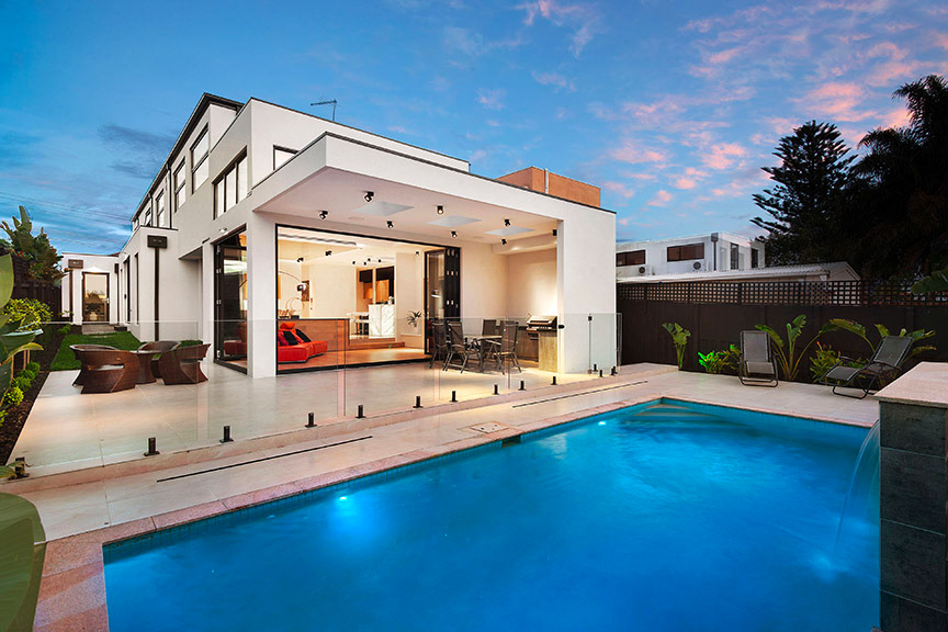 RESIDENTIAL / HOLIDAY ACCOMODATION