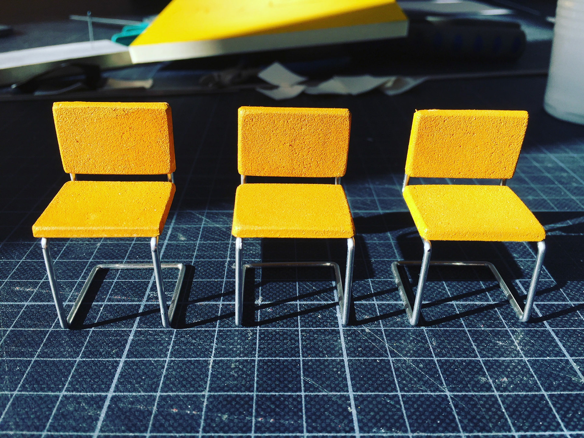 Kinder der Sonne - Modell - Möbel