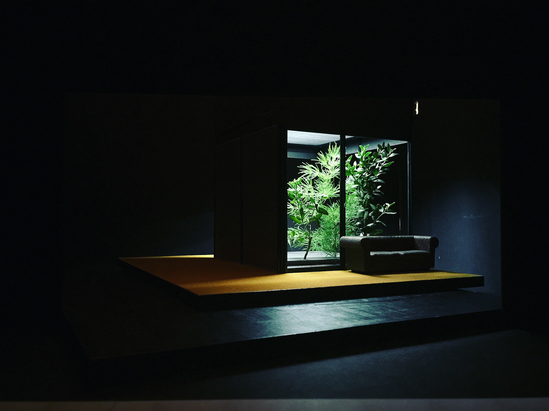 Kinder der Sonne - Modell - Möbel