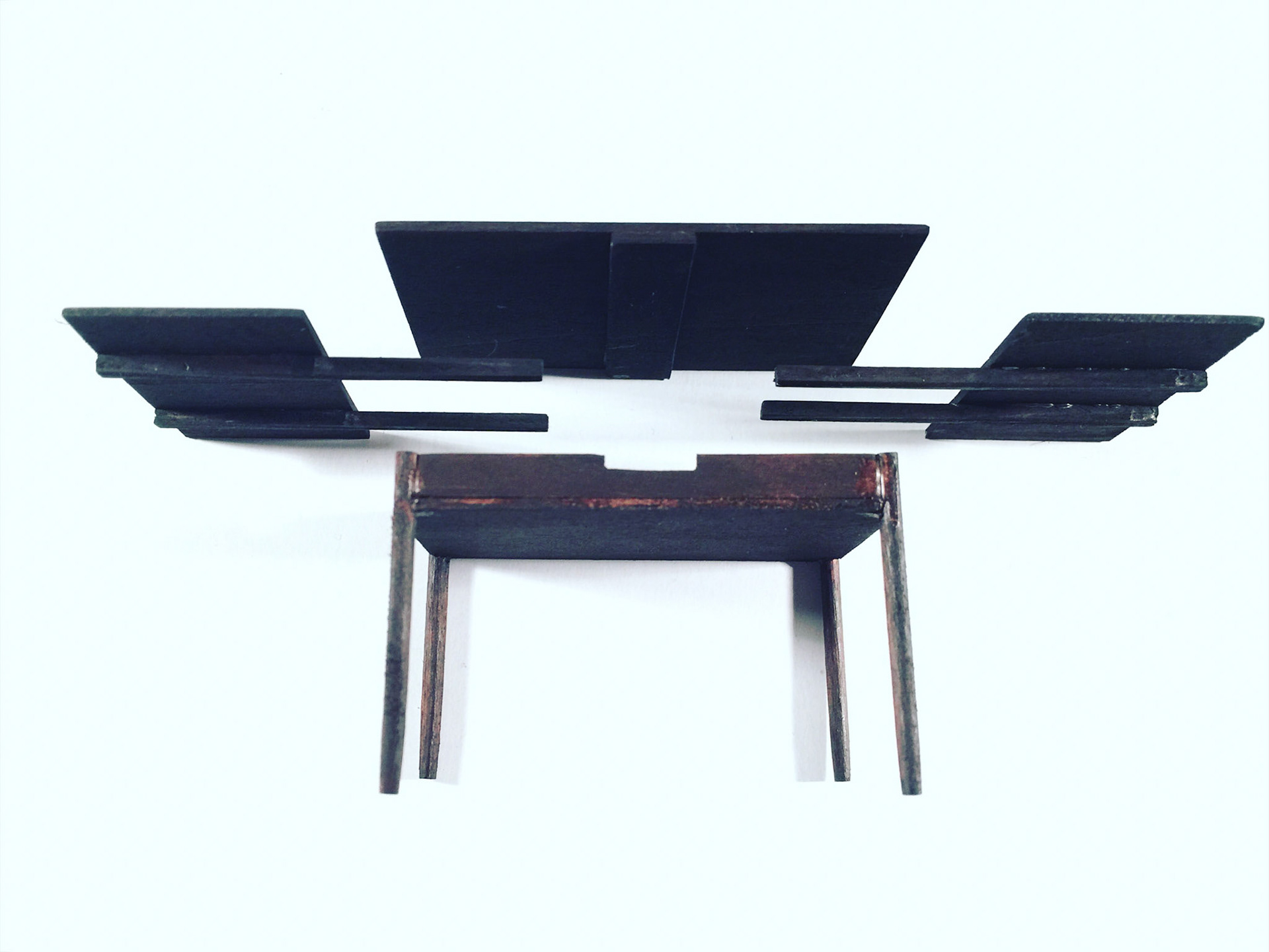 In Zeiten des abnehmenden Lichts - Modell - Möbel