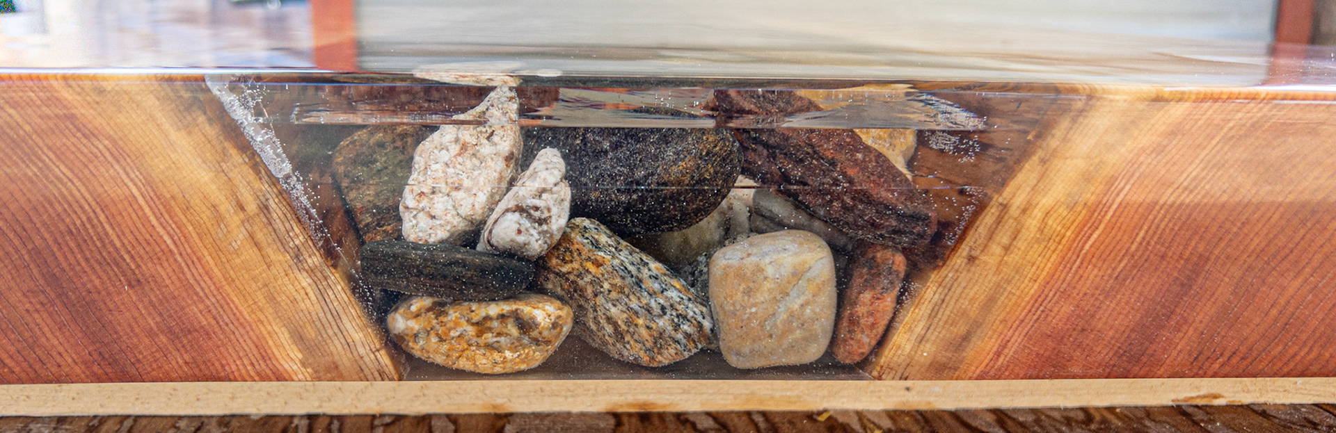 Clear resin table w stones