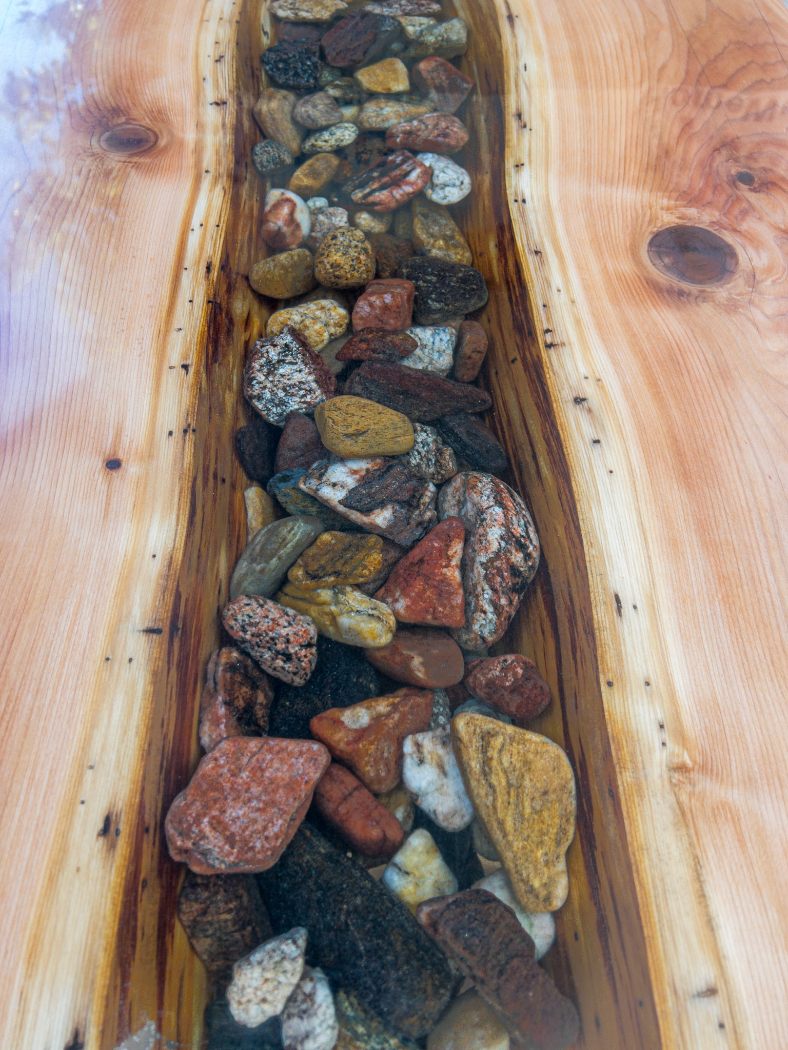 Clear resin table w stones