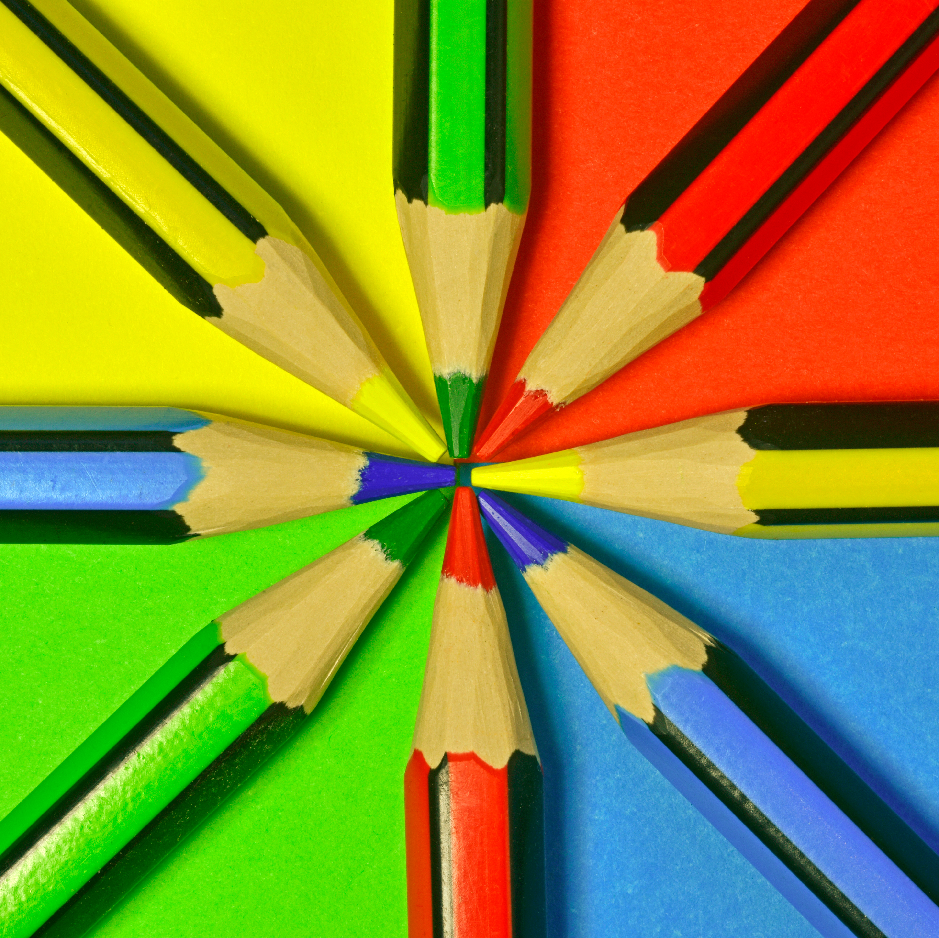 Circle of pencils in  a square