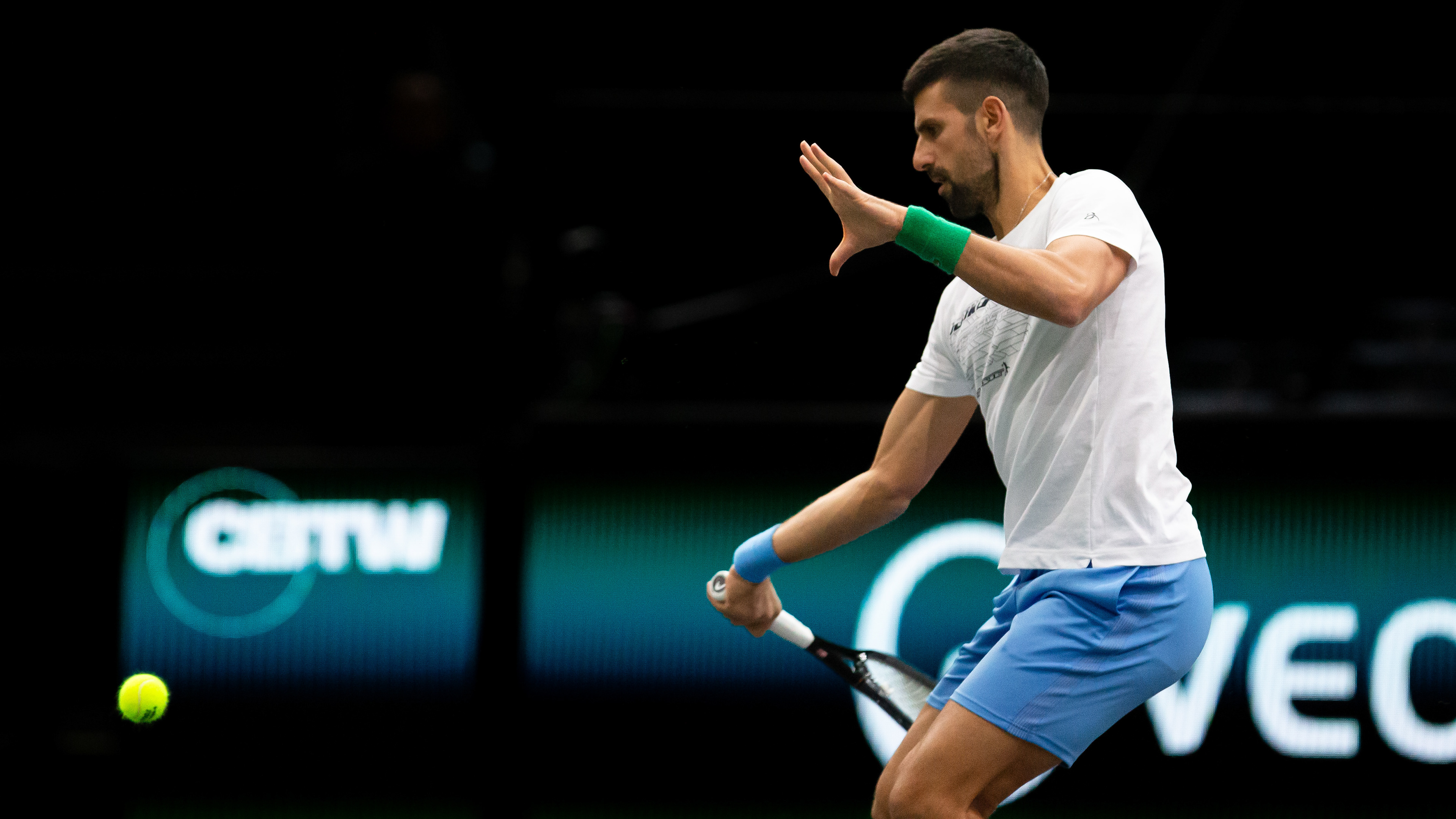 Novak Djokovic à l'entrainement au Rolex Paris Masters