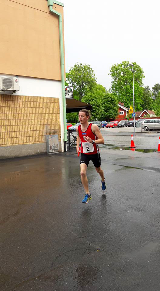 2016-06-18, Erik springer stadsloppet i Skara