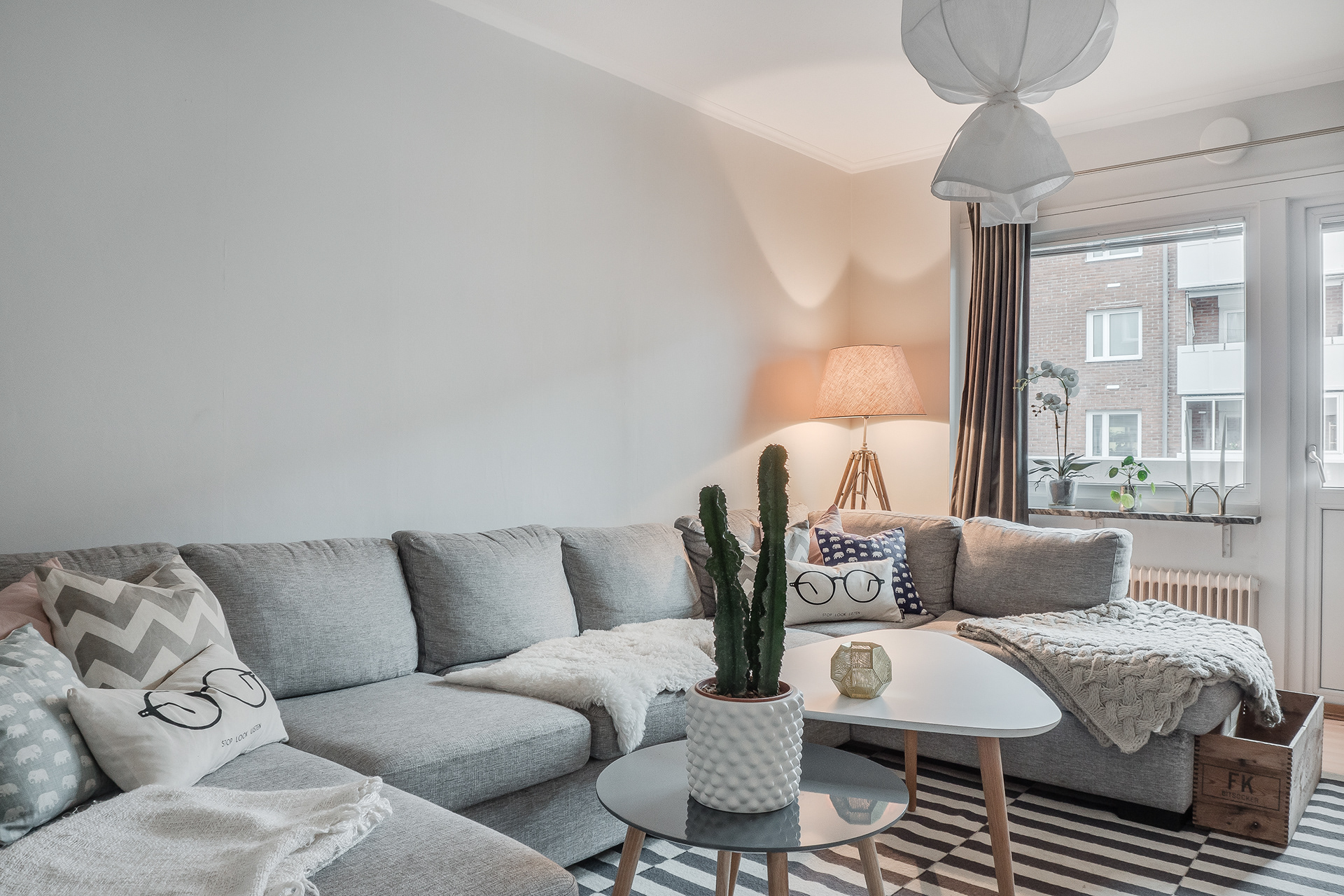 Soffa i vardagsrum