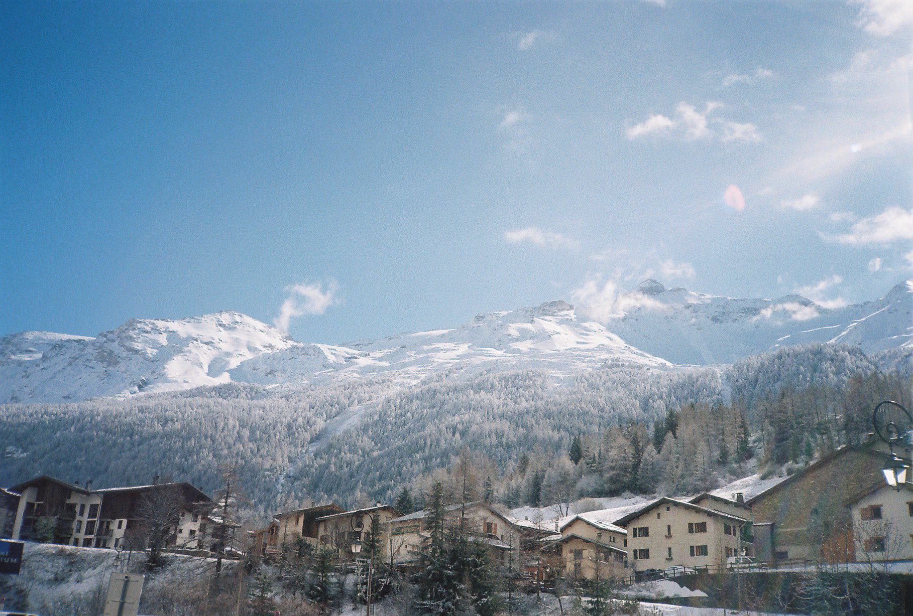 Olympus XA - Kodak Gold 200 (4)