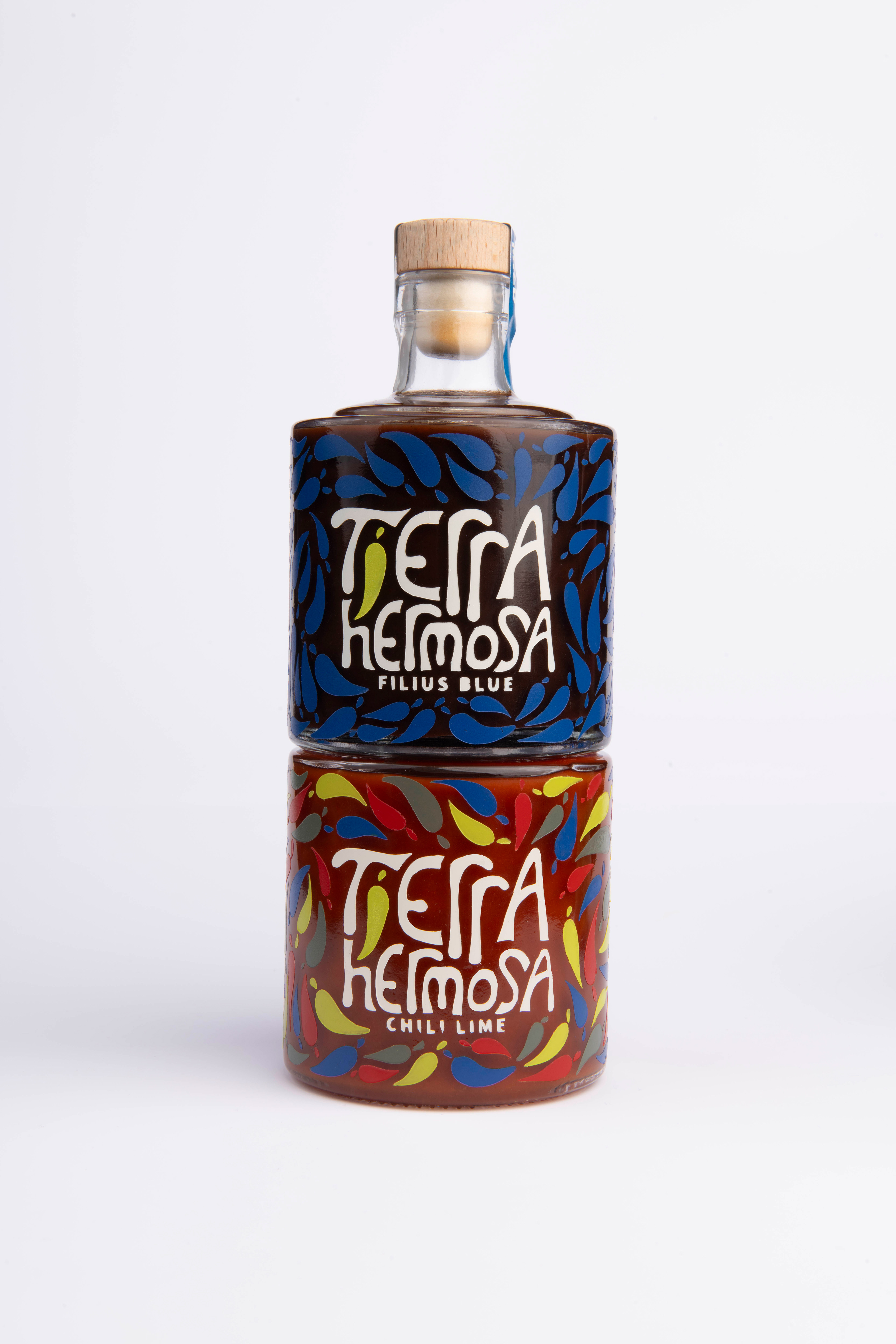 "Tierra Hermosa Hot Sauce" Bottle / Packaging Design © Anna Mishler 2024