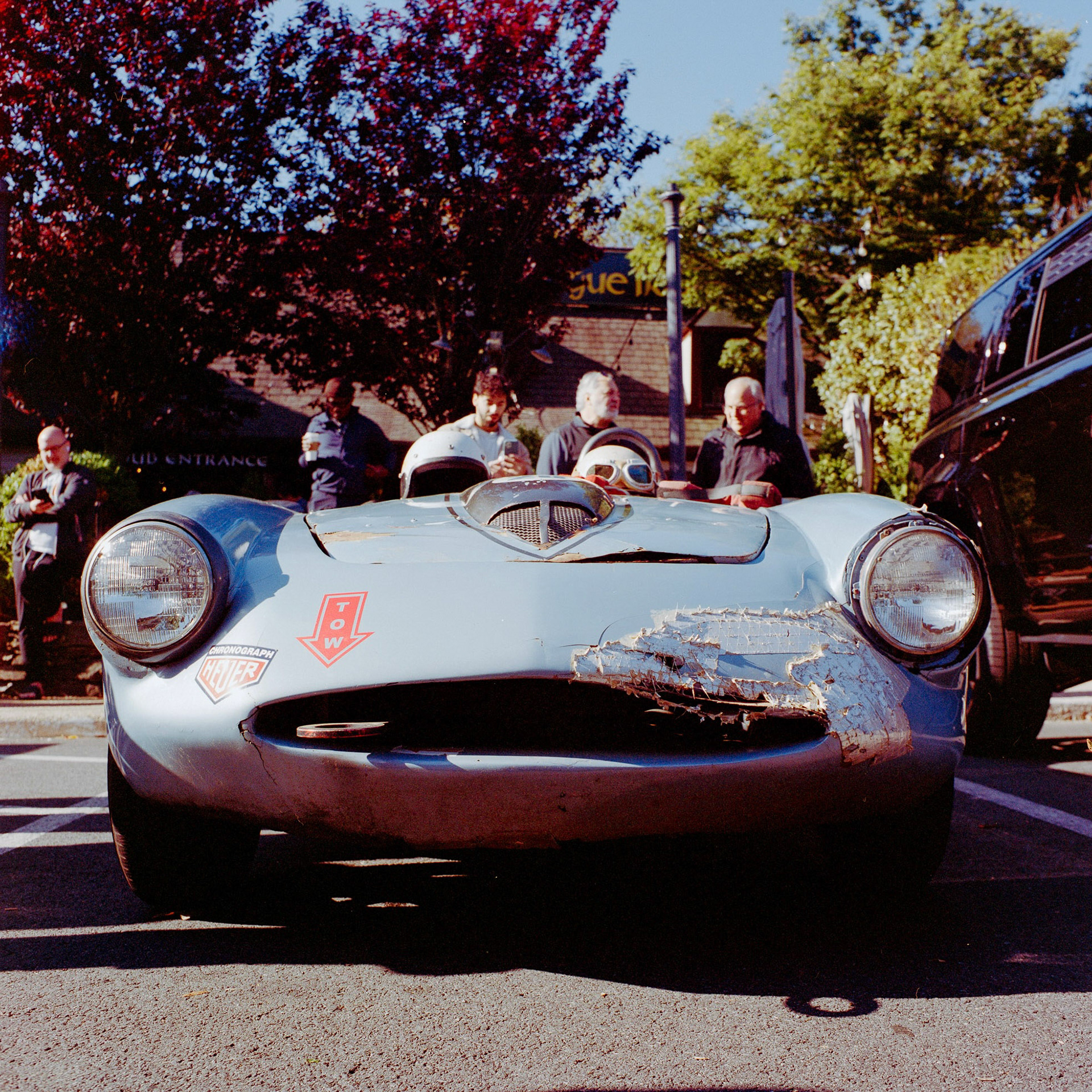 Mamiya C330 | 50mm | Portra 400 Negative Lab Pro v3.0.2 | Color Model: Basic | Pre-Sat: 3 | Tone Profile: Linear | WB: Auto-Warm | LUT: Natural