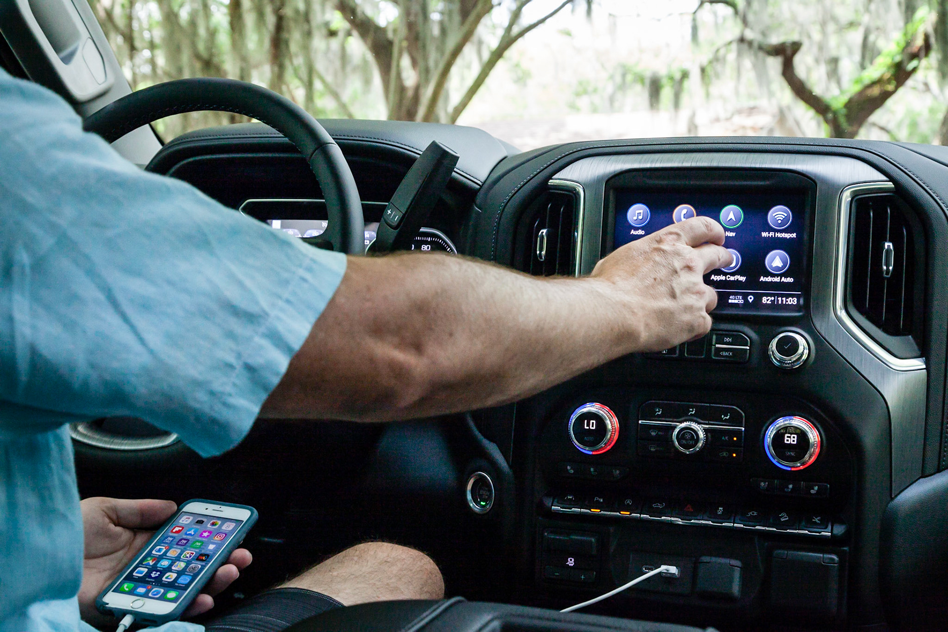 Complete tech available in the new Sierra