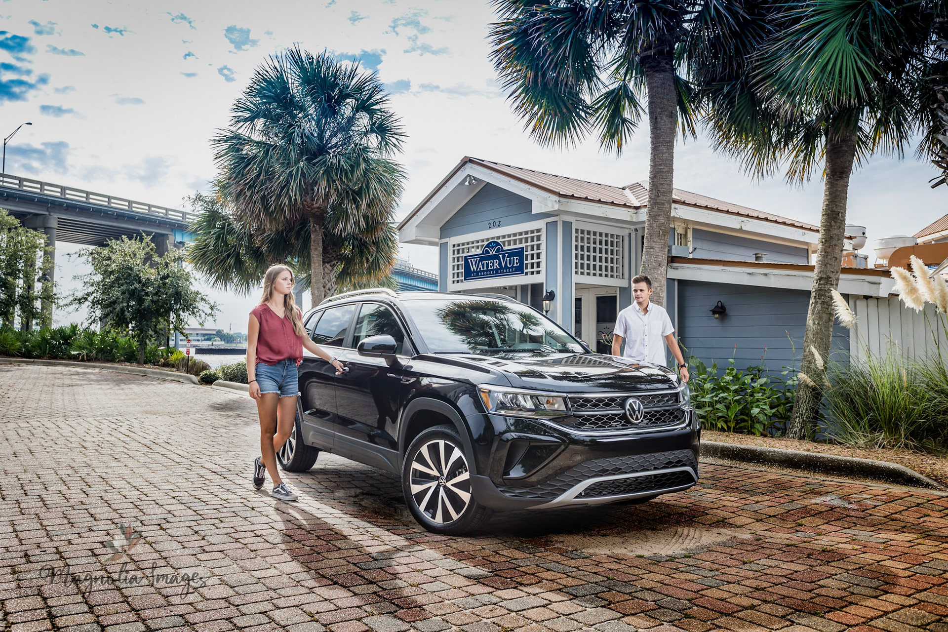 Tristan & Hailey arrive in style with the new Taos