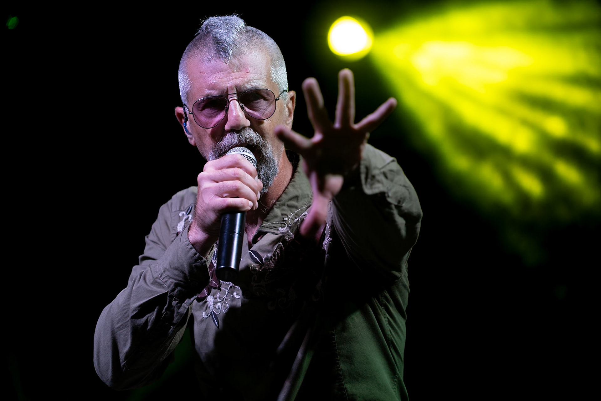 La band Bepi and the Prismas live in concerto.