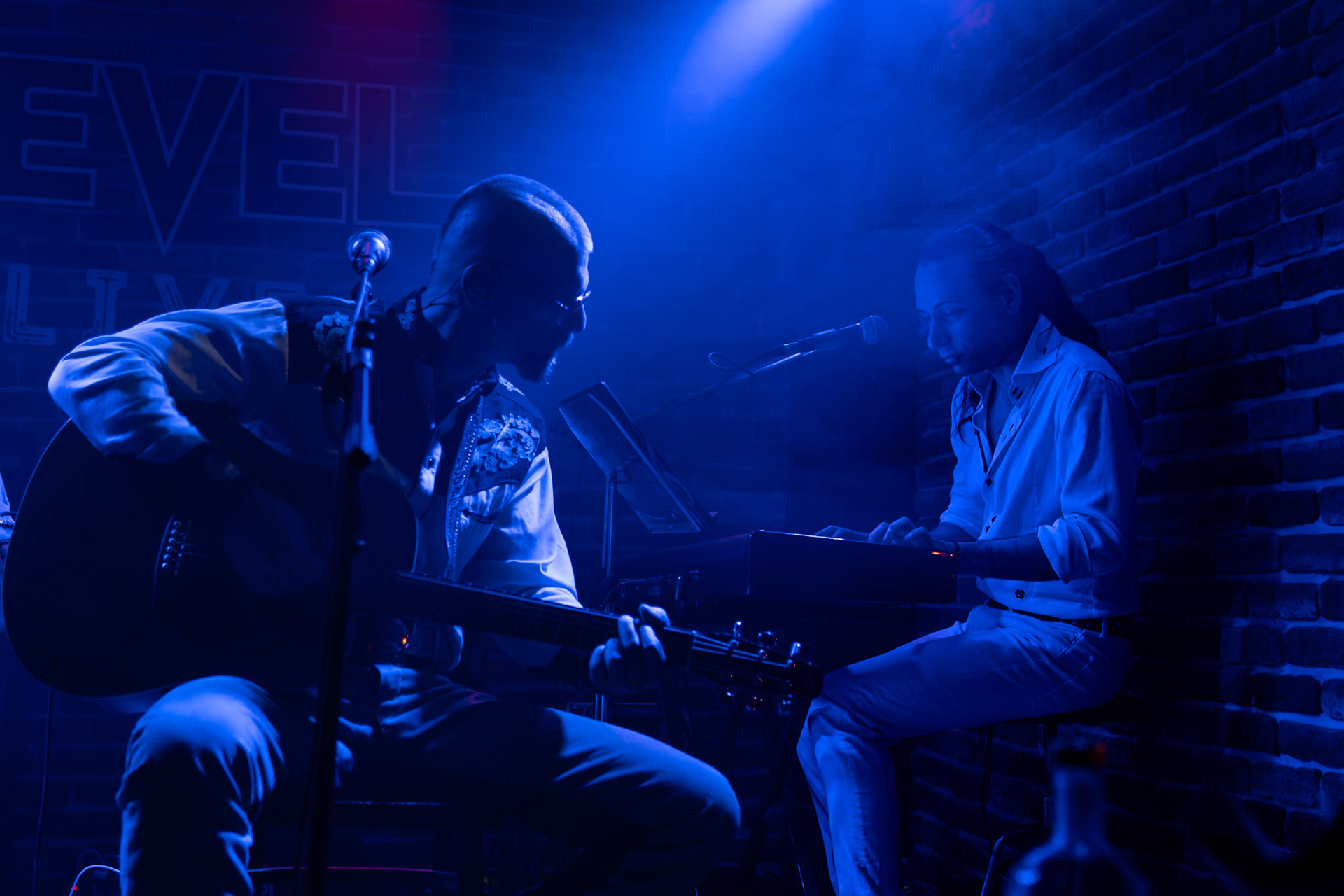 La band Bepi and the Prismas live in concerto.