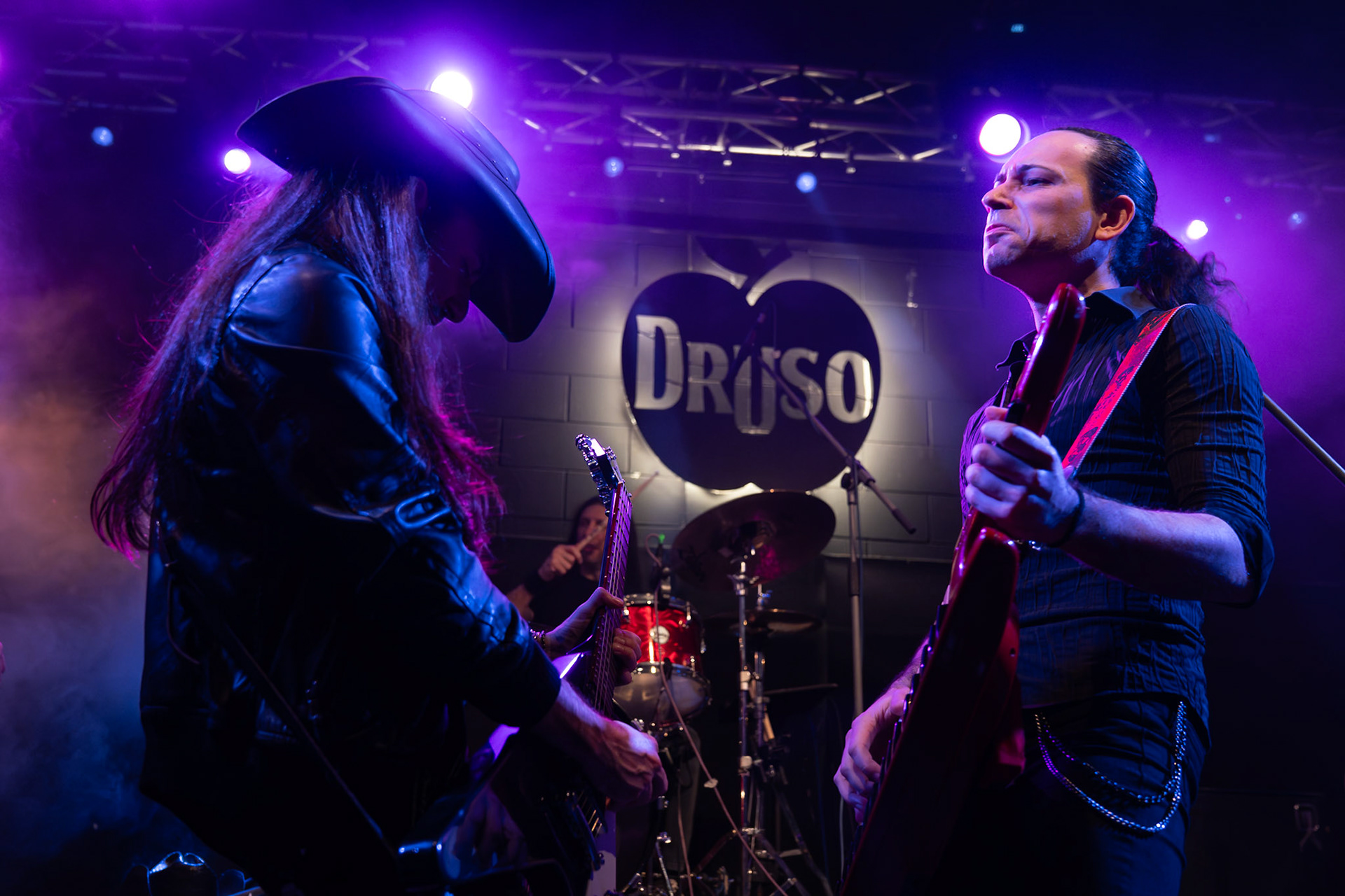 La band Bepi and the Prismas live in concerto.