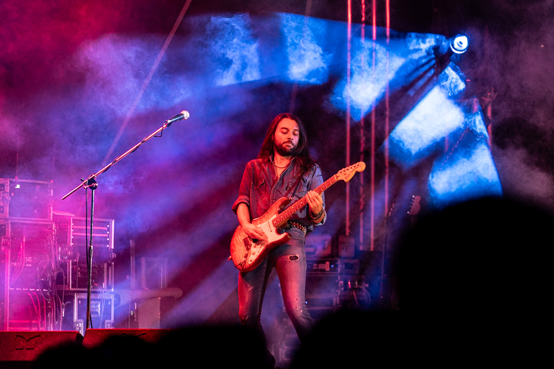 La band Bepi and the Prismas live in concerto.