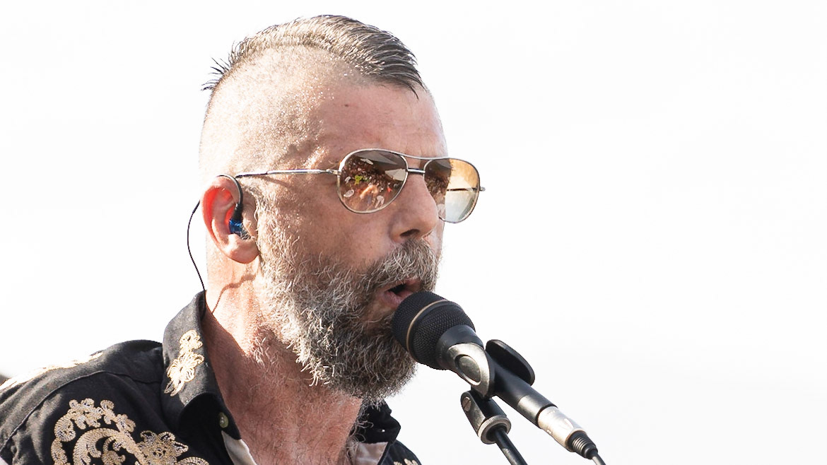 La band Bepi and the Prismas live in concerto.