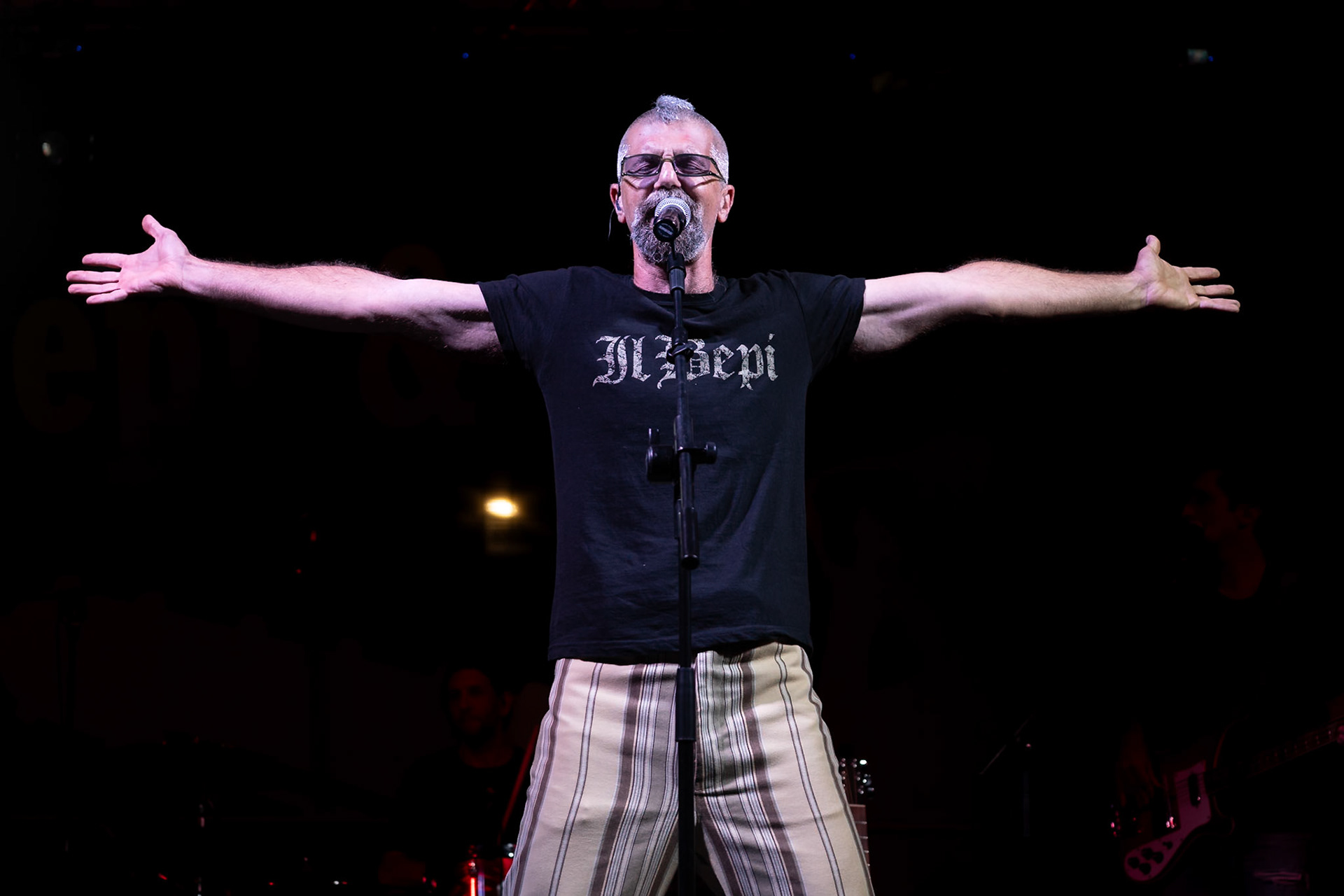 La band Bepi and the Prismas live in concerto.