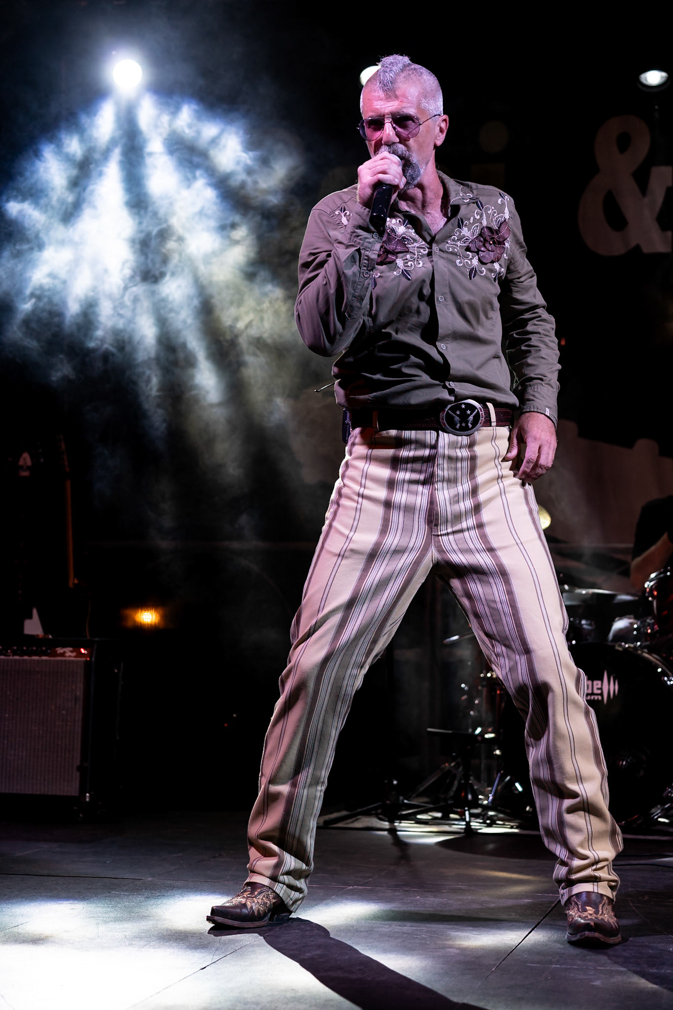 La band Bepi and the Prismas live in concerto.