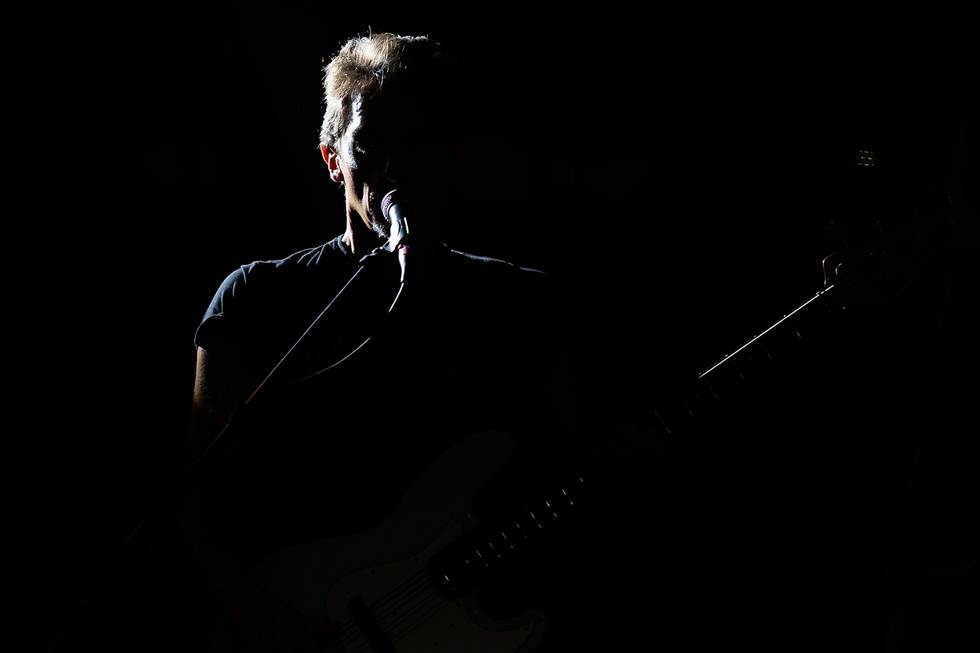 La band Bepi and the Prismas live in concerto.