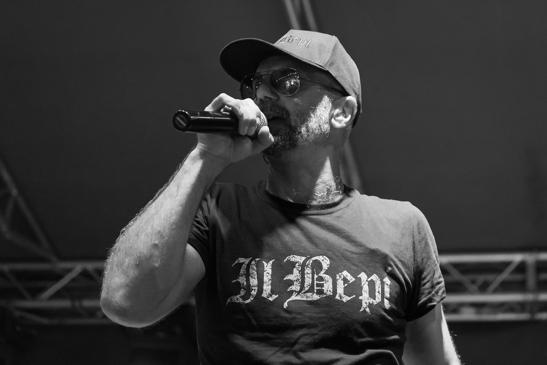 La band Bepi and the Prismas live in concerto.