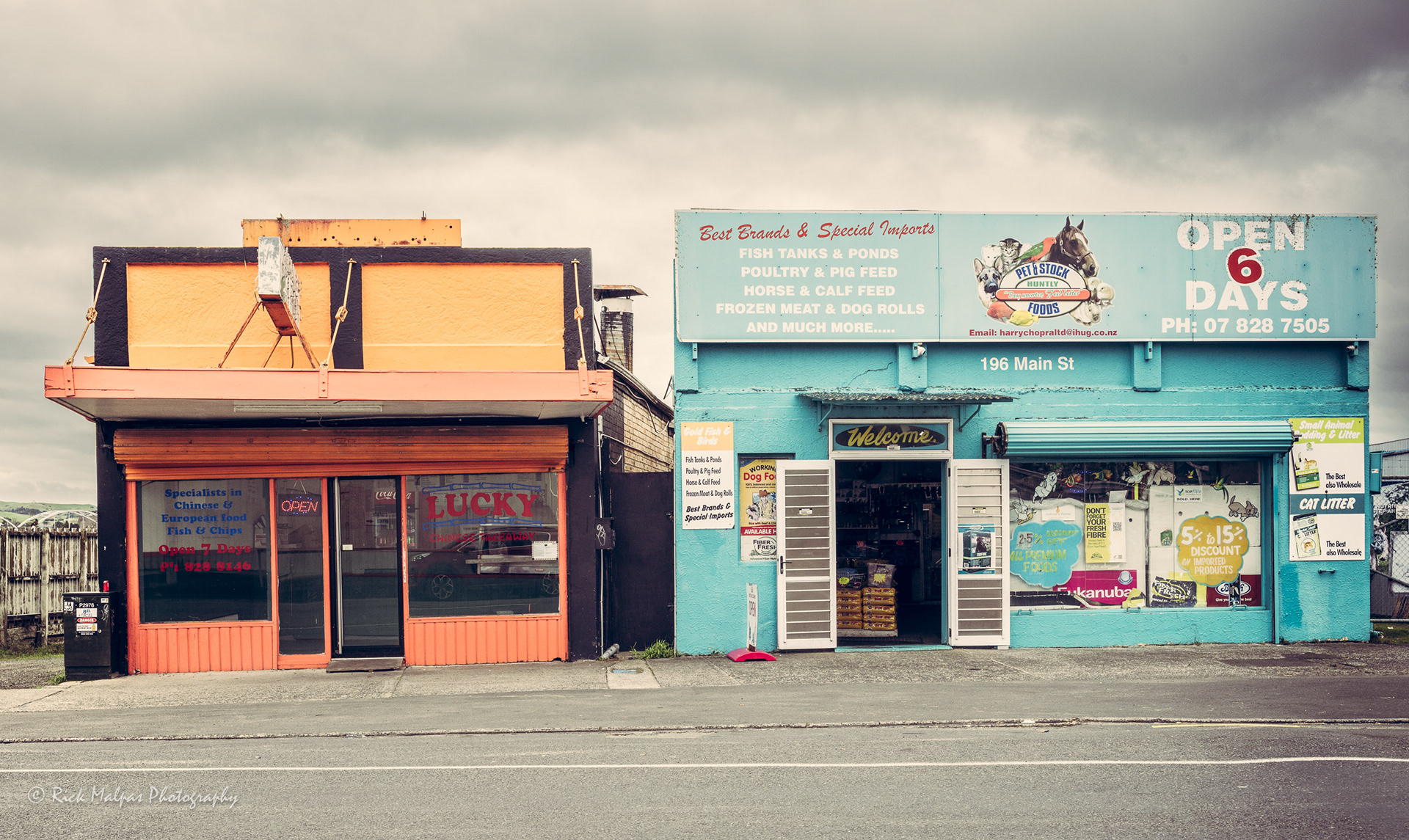 Pet Shop & Chinese Takeaway, Gt South Rd