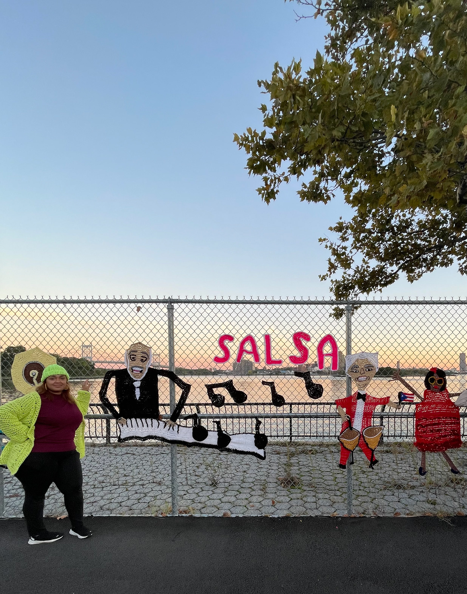 CROCHET MURAL ON THE EAST RIVER