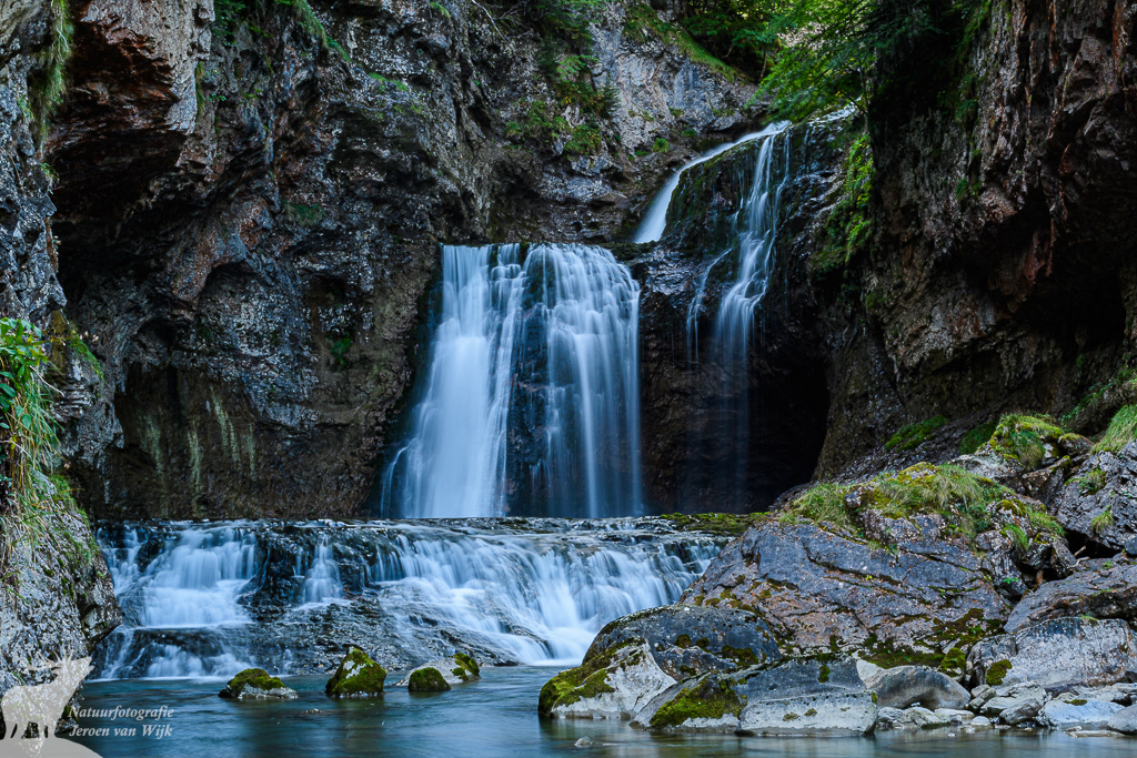 Waterval in Nationaal park Ordesa y Monte Perdido, Spaanse Pyreneeën