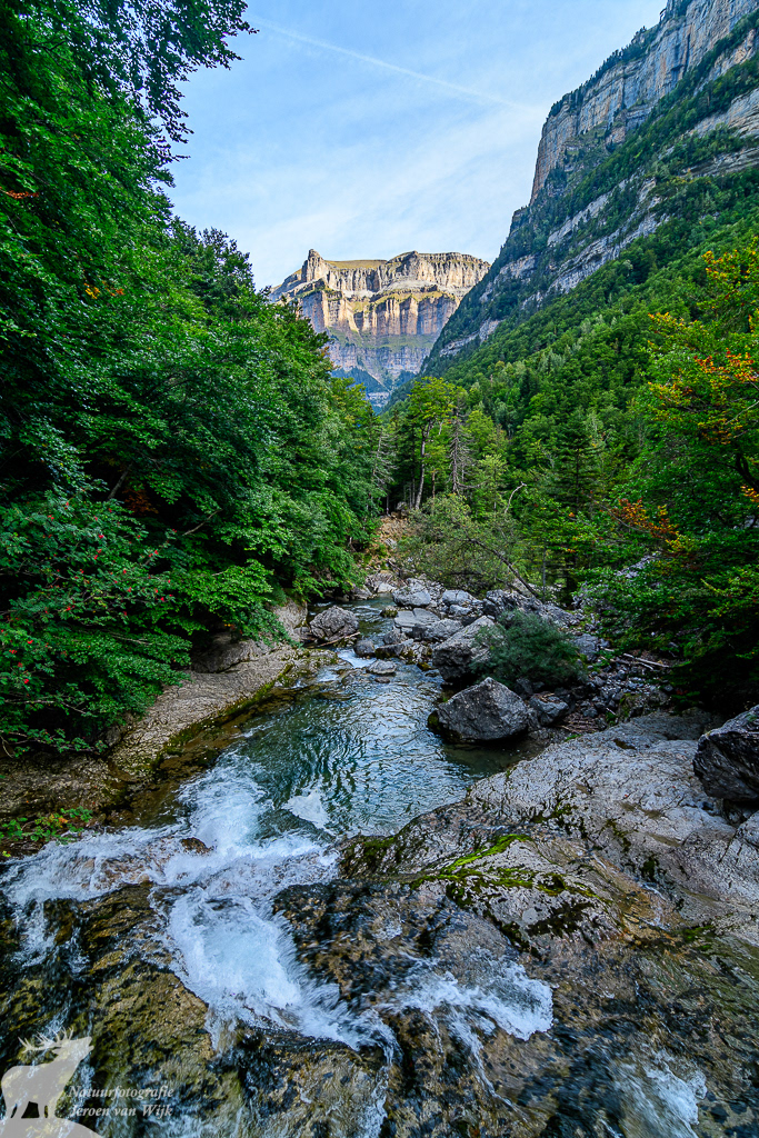 Rivier Arazas in Nationaal park Ordesa y Monte Perdido, Spaanse Pyreneeën
