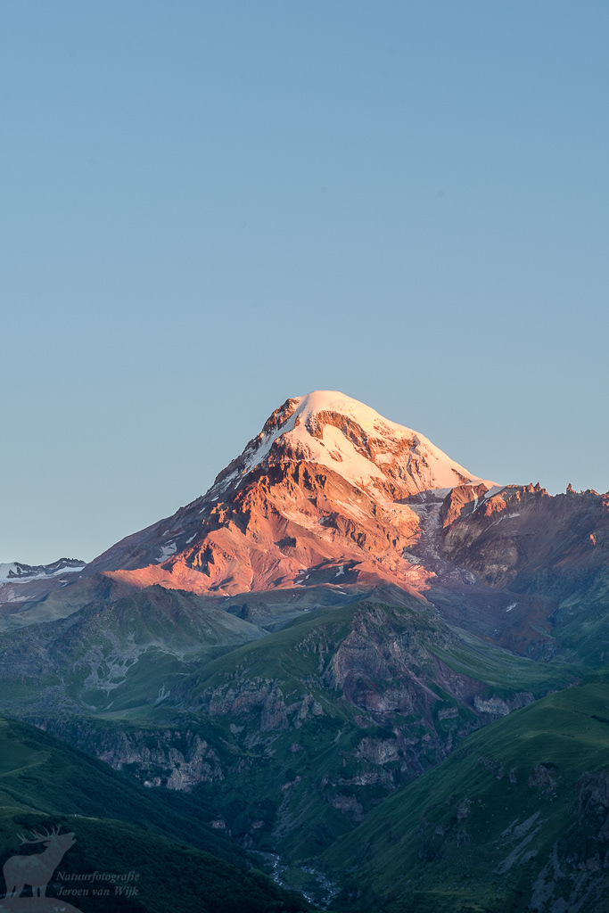 Mount Kazbek bij zonsopkomst