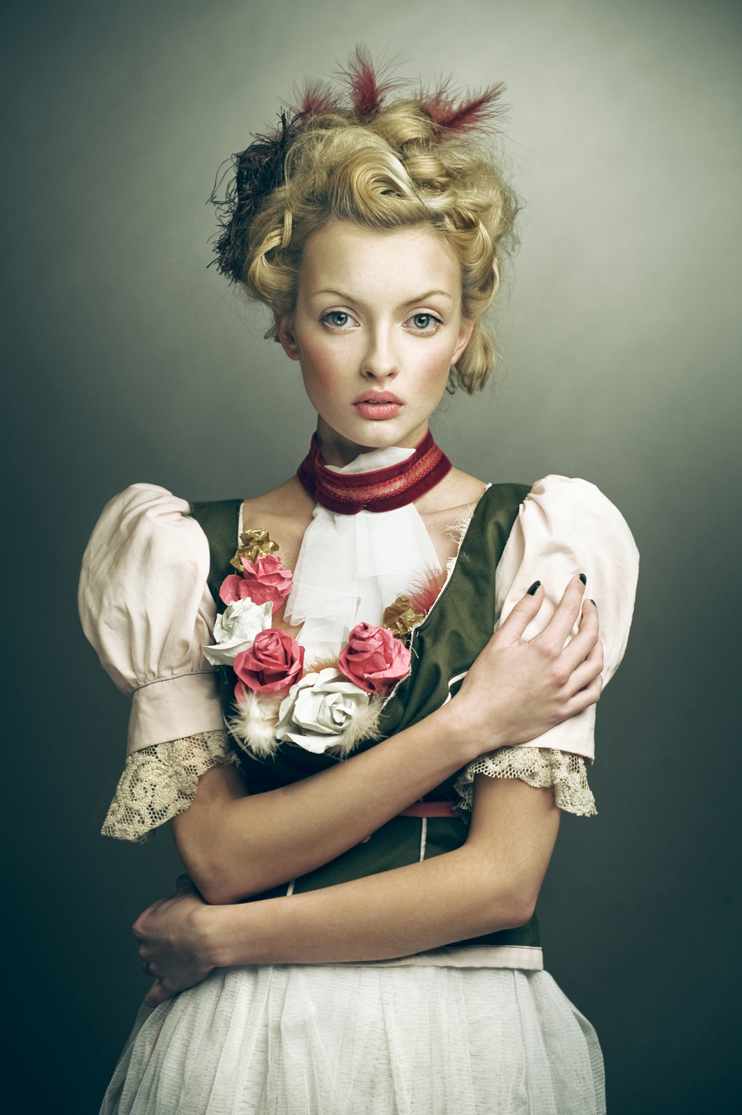 Fine art portrait in vintage-inspired dress with rose embellishments – Joanna Kustra, historical fashion photography