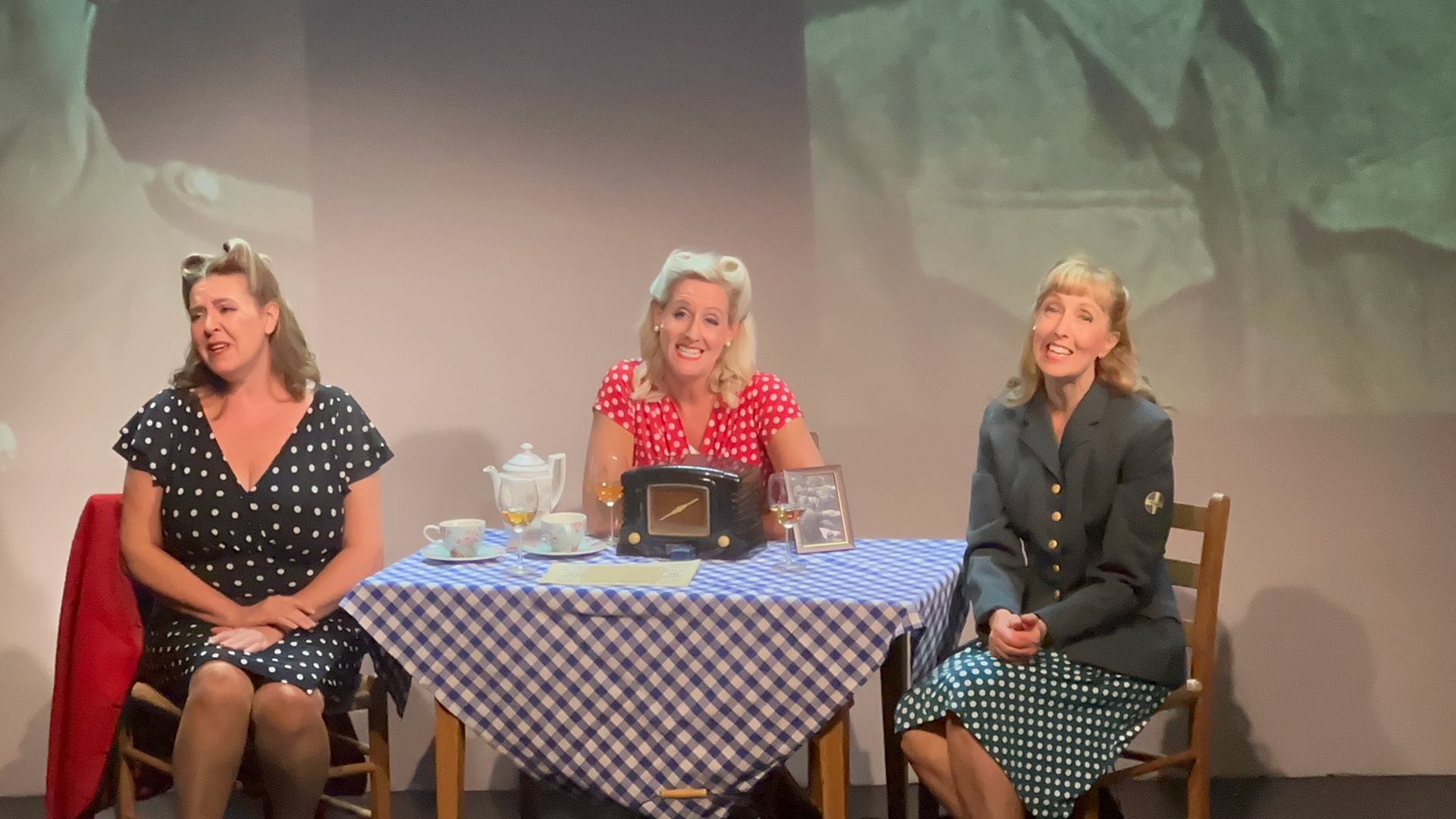 The show "English rose..." at Kulturhuset Stadsteatern