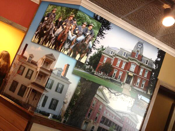 Applebee's wall mural installed at an Applebee’s restaurant.