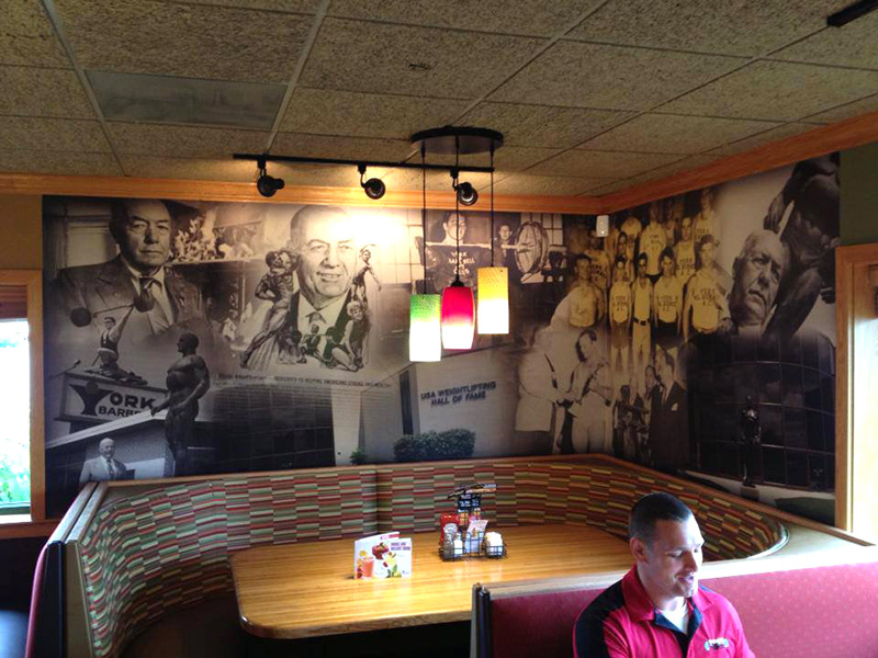Custom-designed Applebee’s wall mural, created to enhance the in-restaurant dining experience.