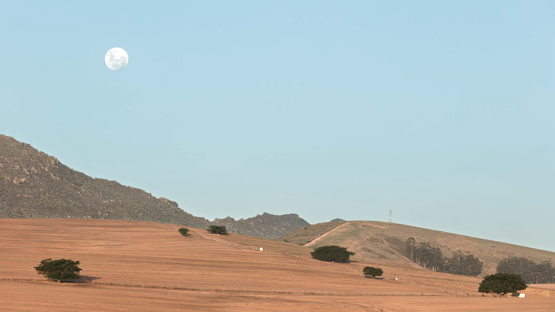 The Moon Over The Kasteelberg