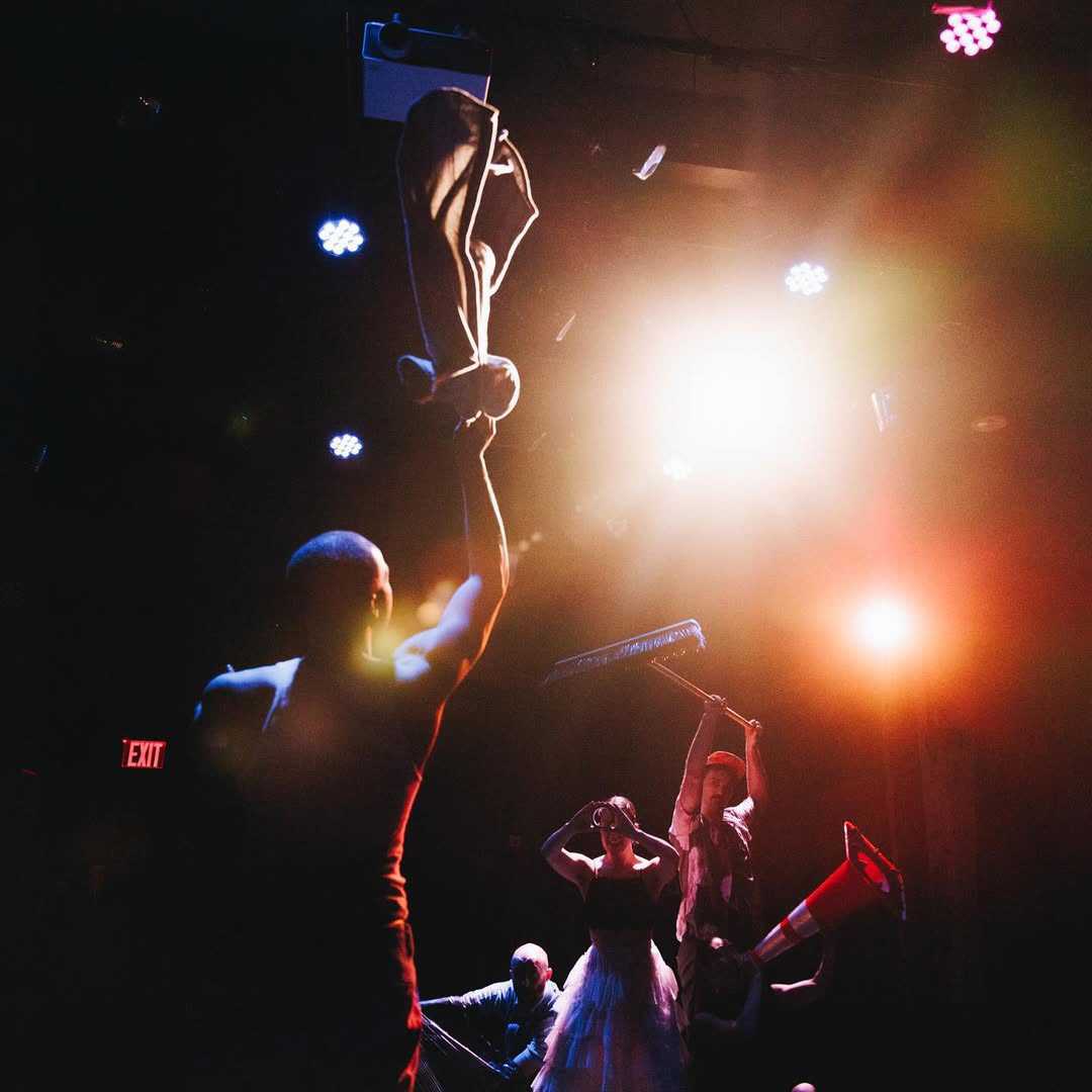 Photo by @jokesonsam