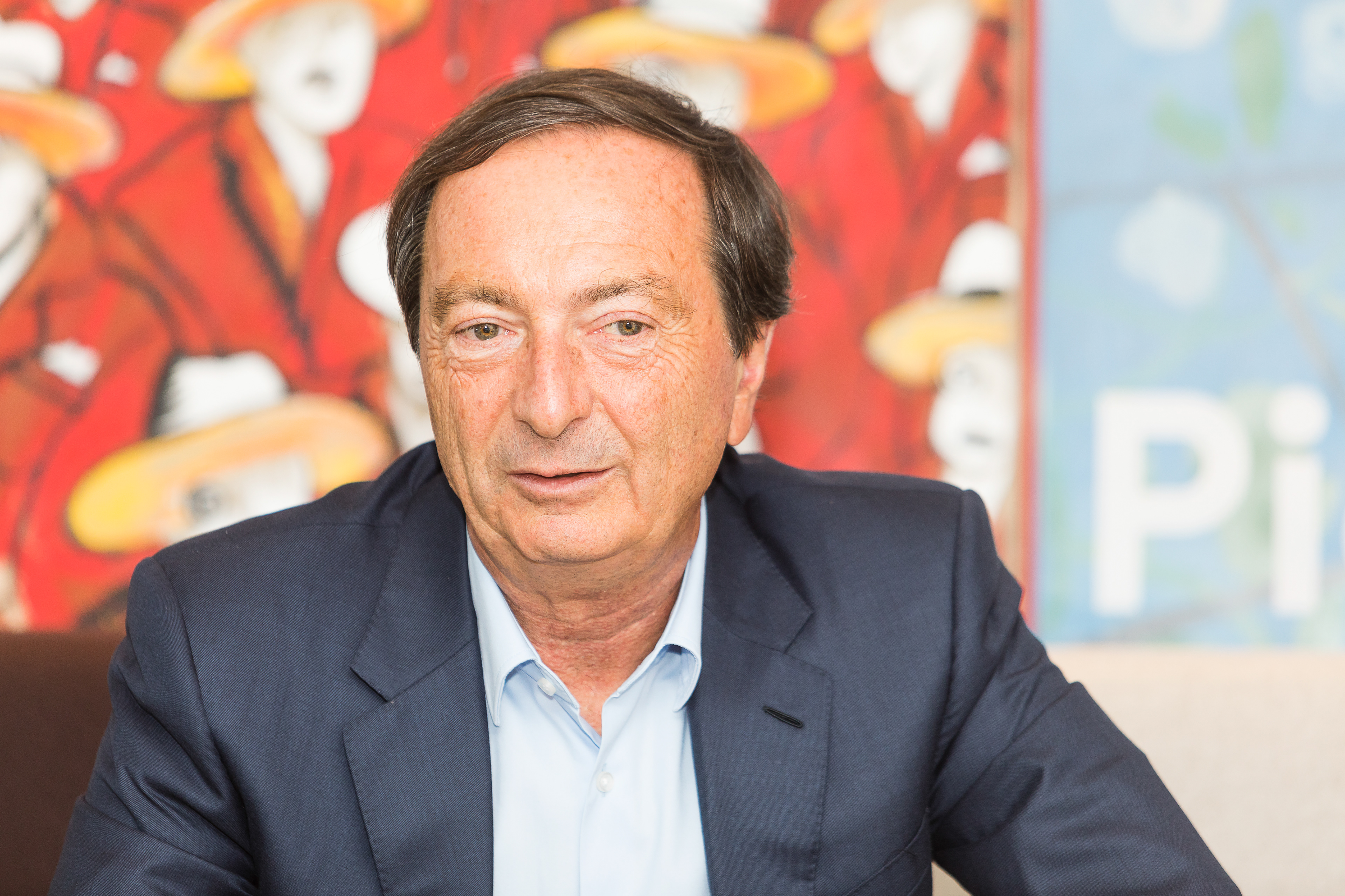 Michel Edouard LECLERC, dans son bureau au siège de LECLERC à Ivry sur Seine