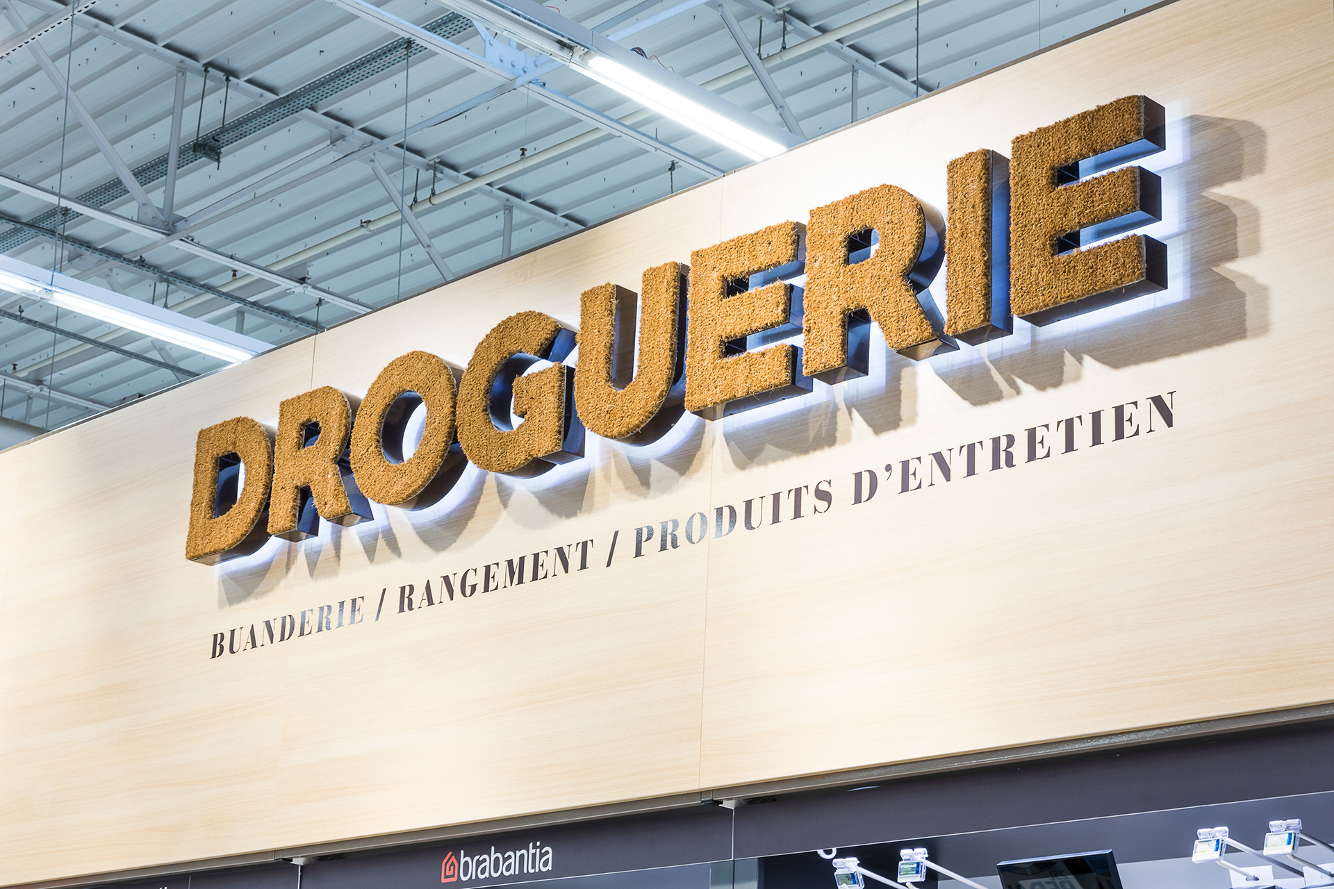 CARREFOUR